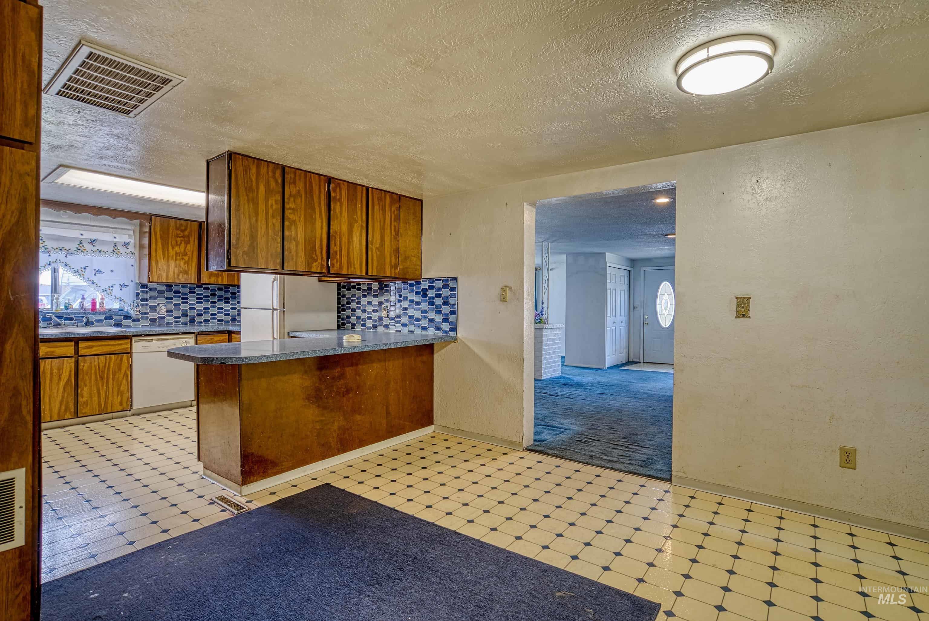 303 W 1st St, Middleton, Idaho 83644, 3 Bedrooms, 1.5 Bathrooms, Residential For Sale, Price $365,000, 98968093