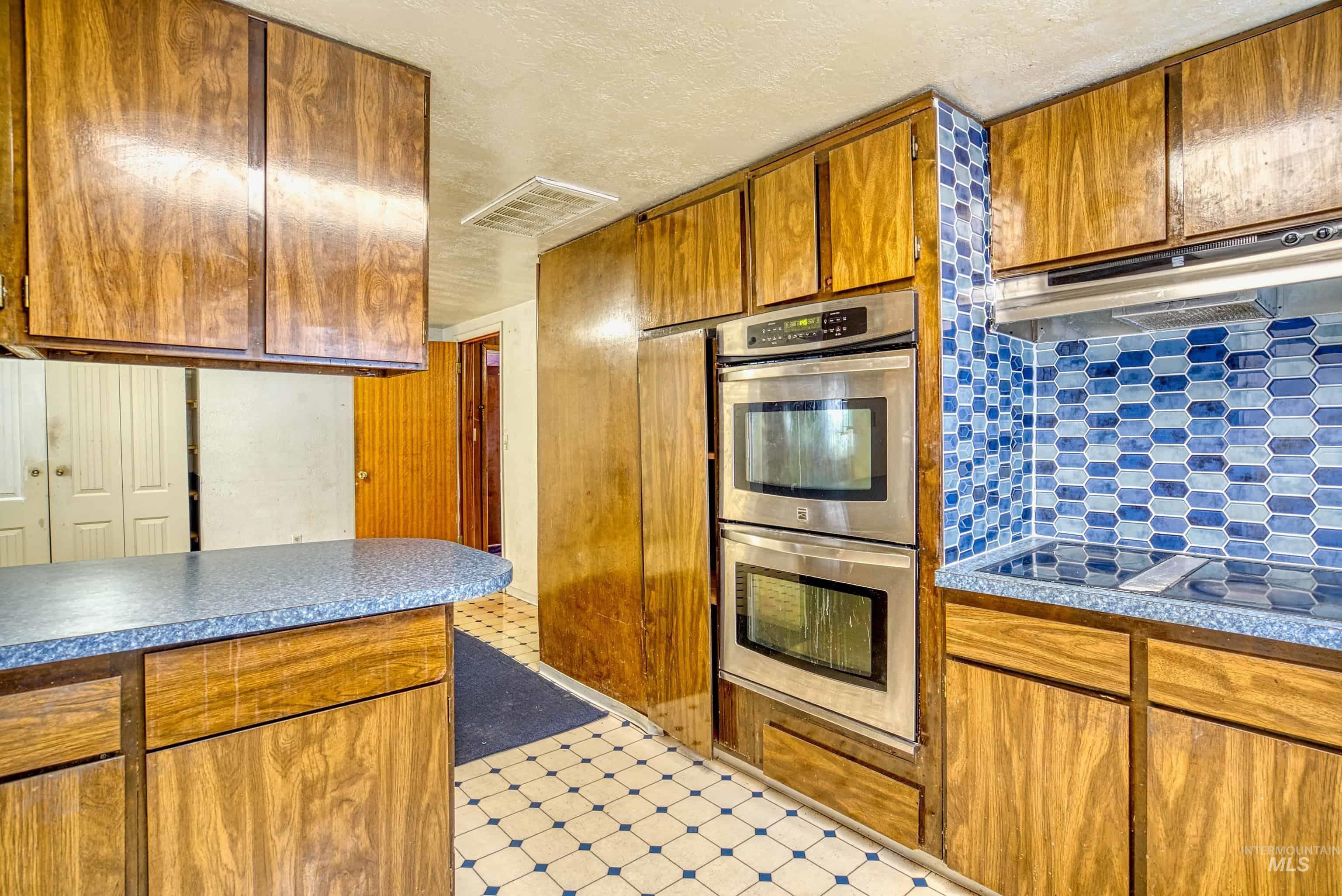 303 W 1st St, Middleton, Idaho 83644, 3 Bedrooms, 1.5 Bathrooms, Residential For Sale, Price $365,000, 98968093