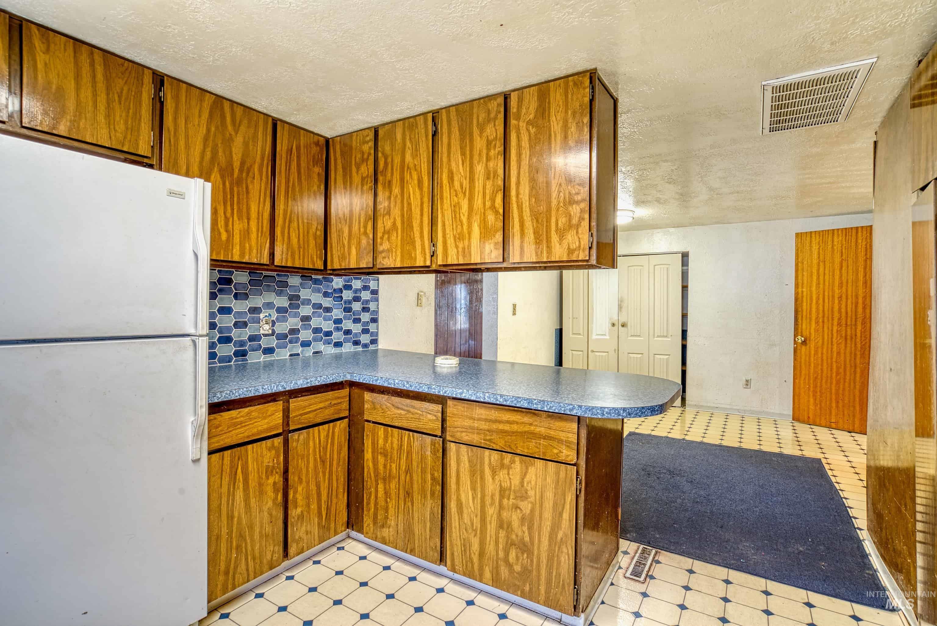 303 W 1st St, Middleton, Idaho 83644, 3 Bedrooms, 1.5 Bathrooms, Residential For Sale, Price $365,000, 98968093