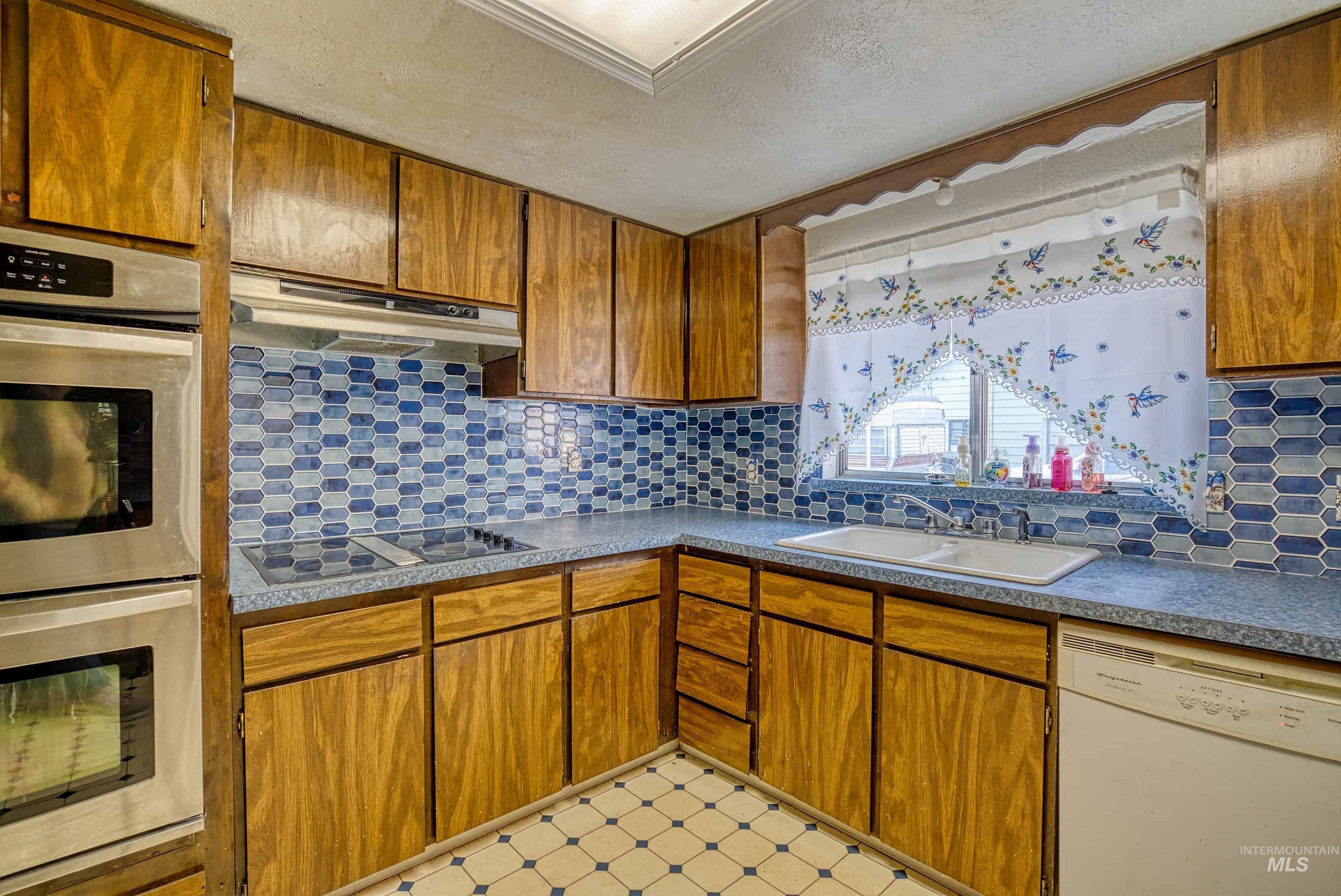 303 W 1st St, Middleton, Idaho 83644, 3 Bedrooms, 1.5 Bathrooms, Residential For Sale, Price $365,000, 98968093