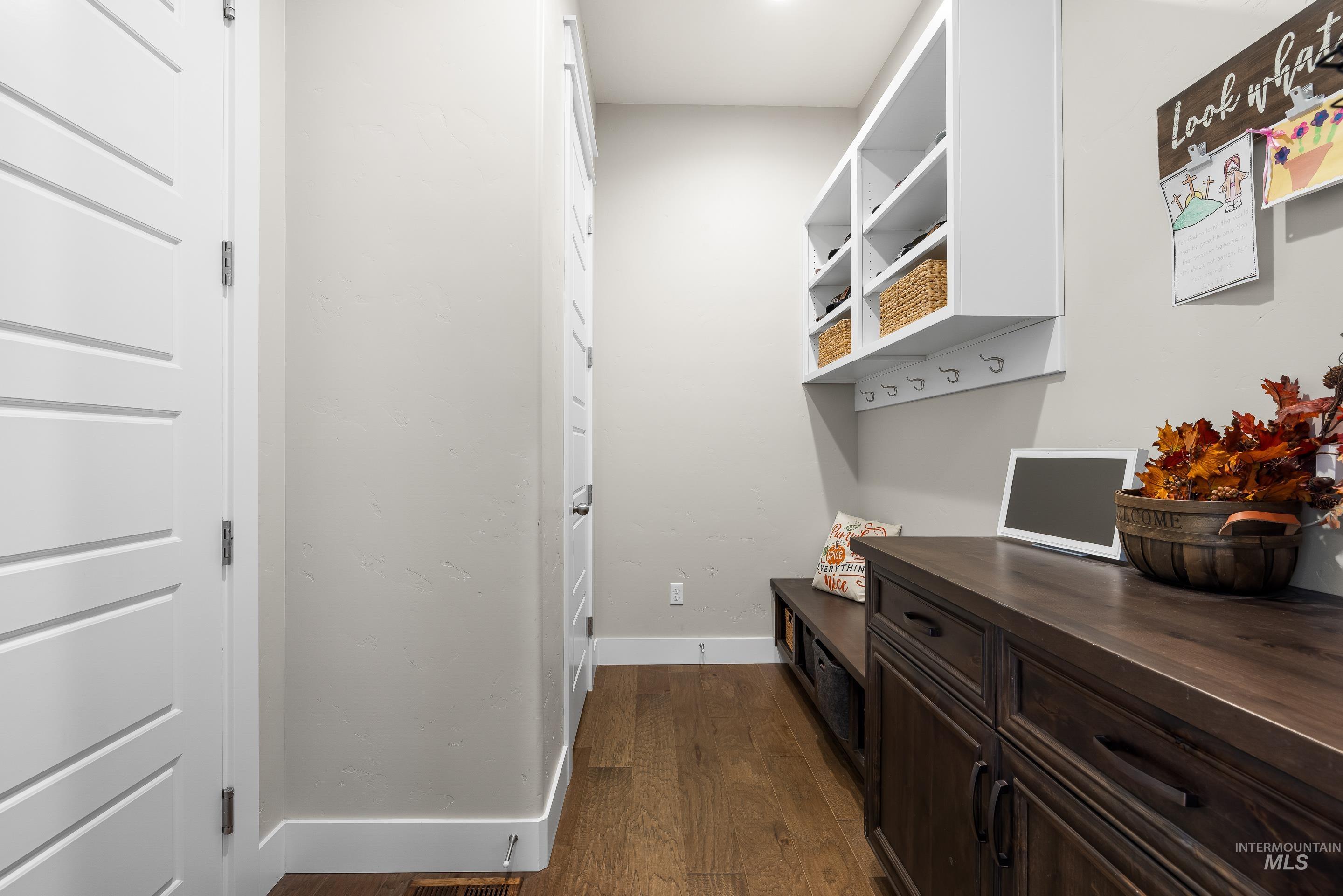 5525 W Philomena Dr, Meridian, Idaho 83646, 5 Bedrooms, 4 Bathrooms, Residential For Sale, Price $849,900, 98968094