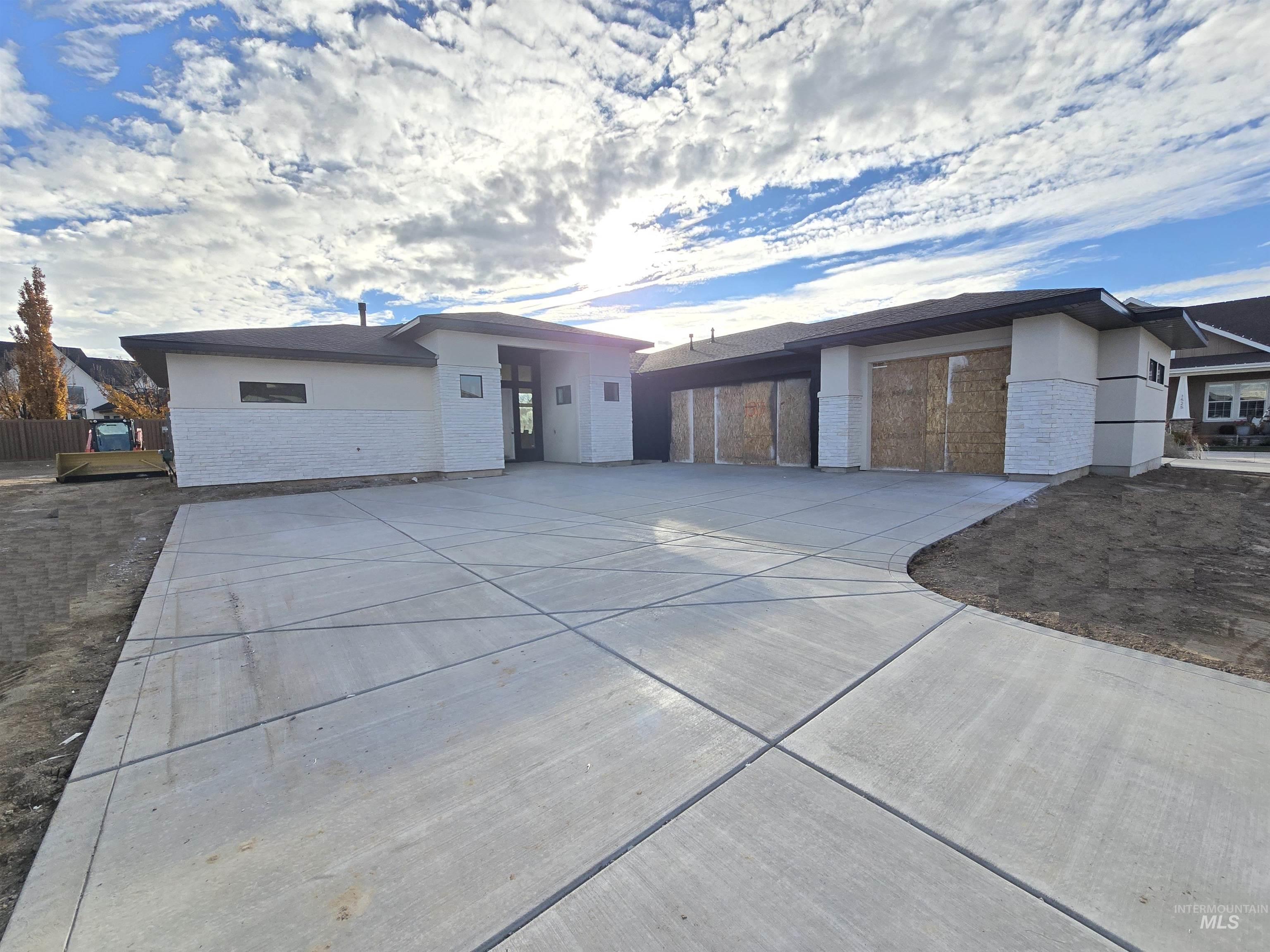 1517 Mountain View Dr., Twin Falls, Idaho 83301, 4 Bedrooms, 3 Bathrooms, Residential For Sale, Price $795,000, 98968095