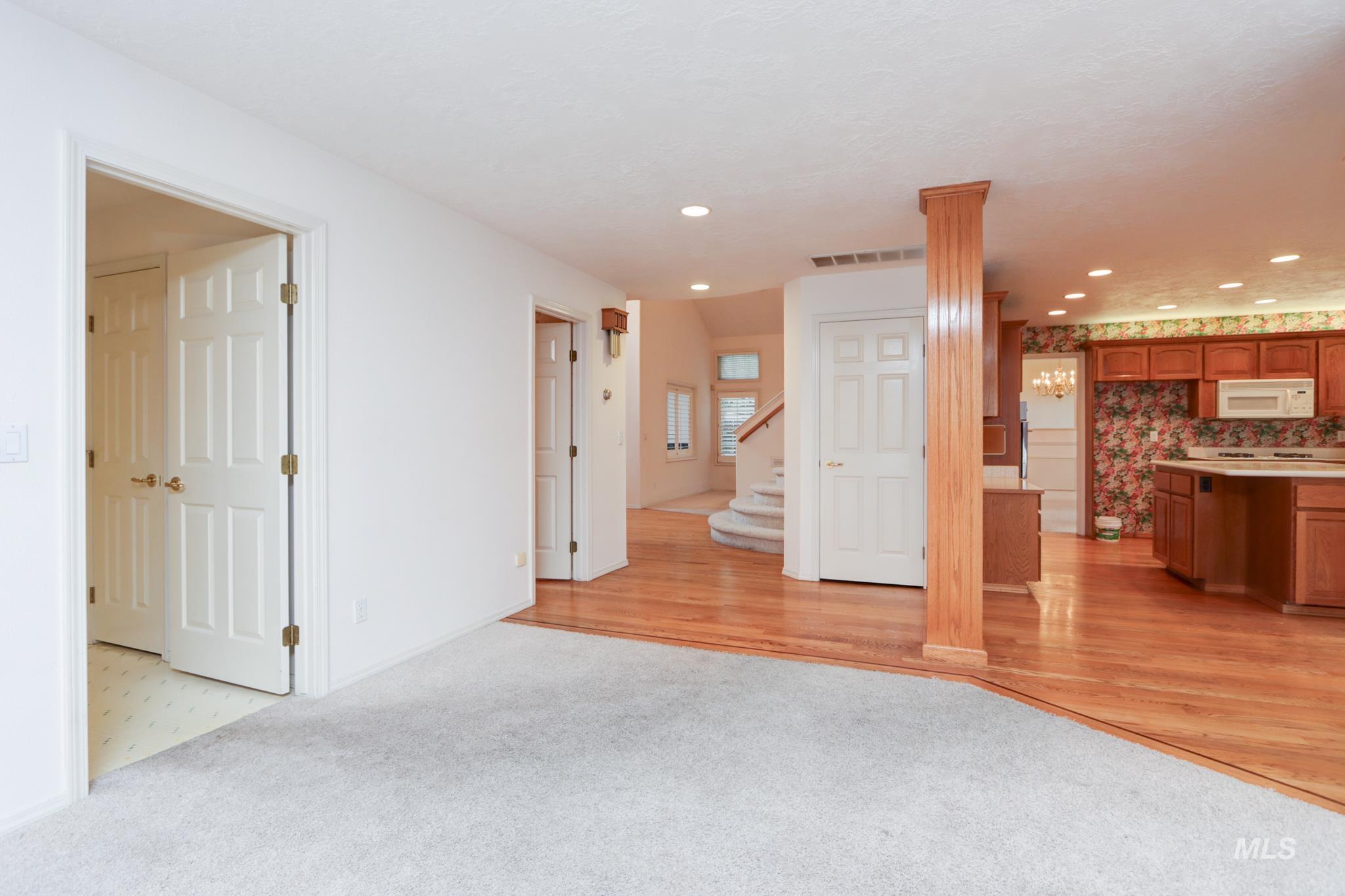 8037 W Innsbrook Ct, Boise, Idaho 83704, 3 Bedrooms, 2.5 Bathrooms, Residential For Sale, Price $699,000, 98968102