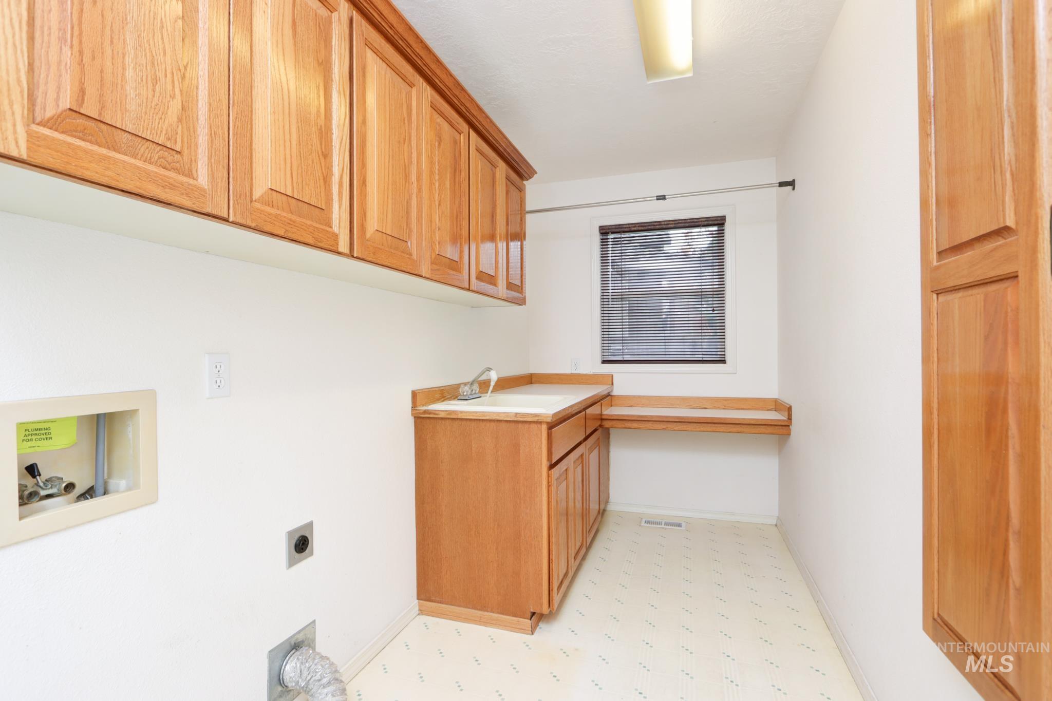 8037 W Innsbrook Ct, Boise, Idaho 83704, 3 Bedrooms, 2.5 Bathrooms, Residential For Sale, Price $699,000, 98968102