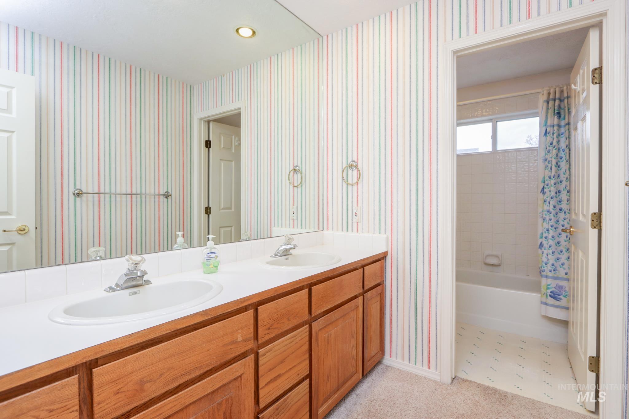 8037 W Innsbrook Ct, Boise, Idaho 83704, 3 Bedrooms, 2.5 Bathrooms, Residential For Sale, Price $699,000, 98968102