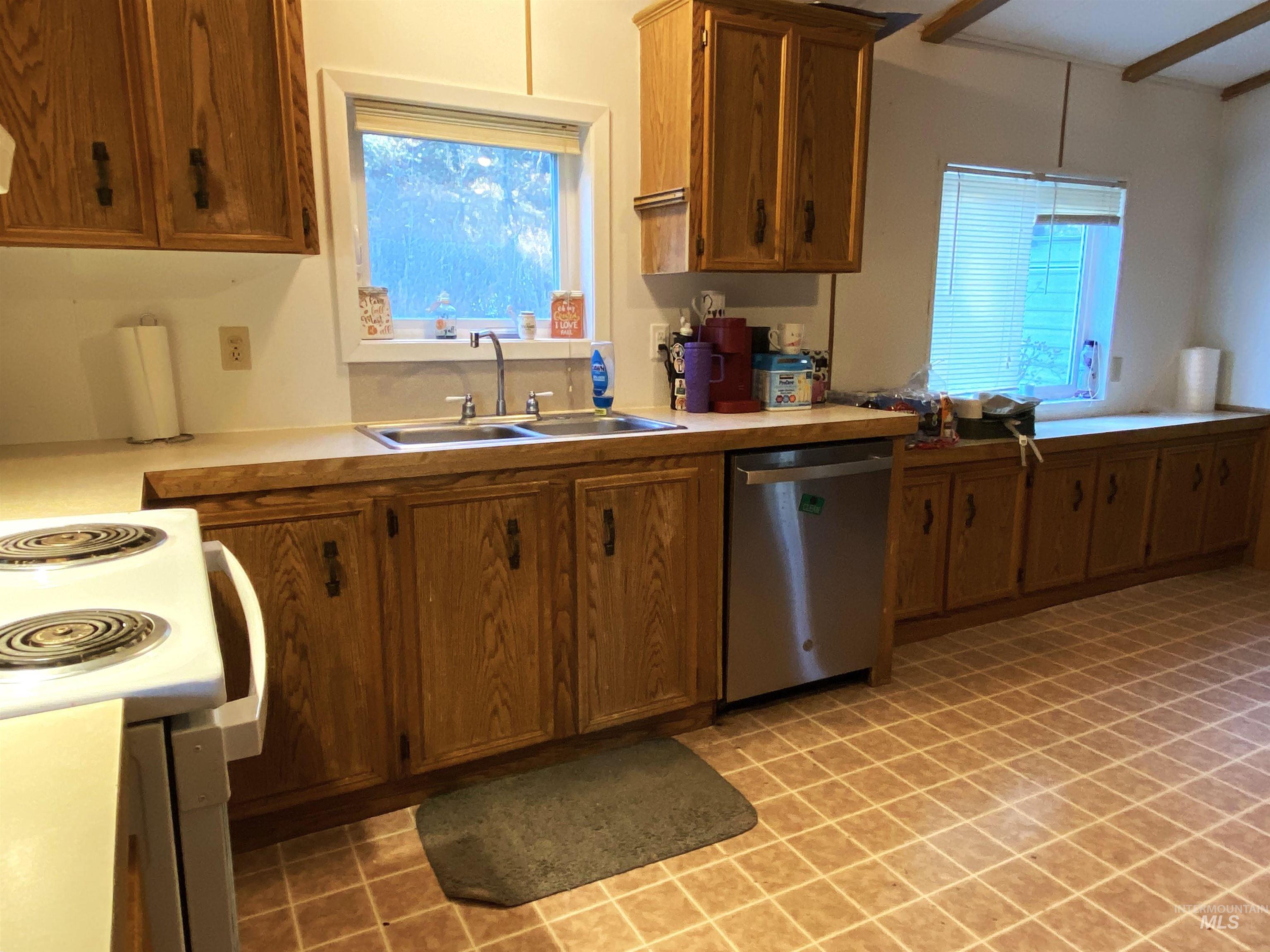 411 N Almon, Moscow, Idaho 83843, 3 Bedrooms, 2 Bathrooms, Residential For Sale, Price $105,000, 98968104