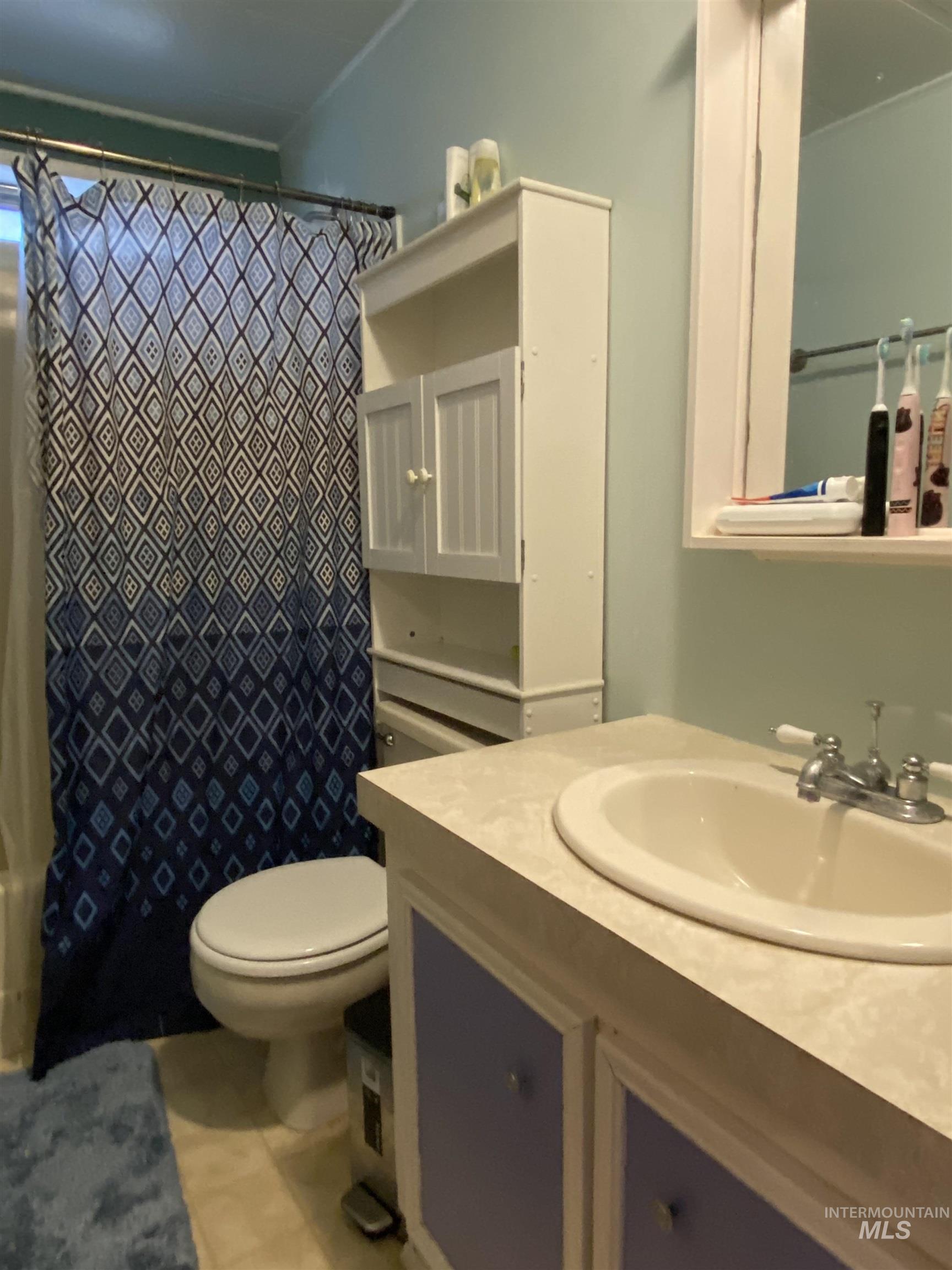 411 N Almon, Moscow, Idaho 83843, 3 Bedrooms, 2 Bathrooms, Residential For Sale, Price $105,000, 98968104