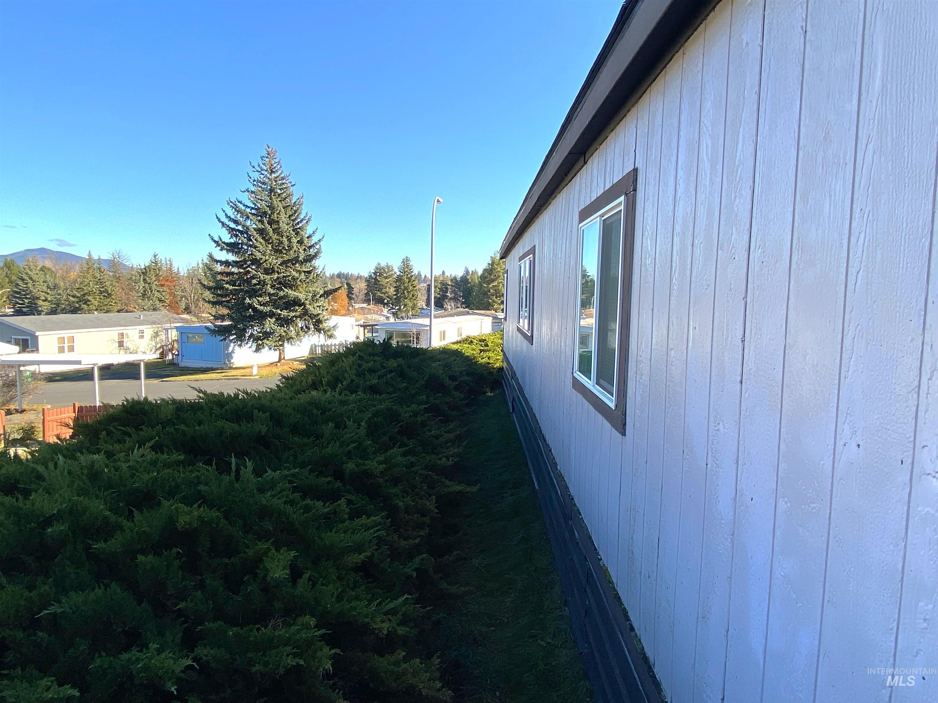 411 N Almon, Moscow, Idaho 83843, 3 Bedrooms, 2 Bathrooms, Residential For Sale, Price $105,000, 98968104