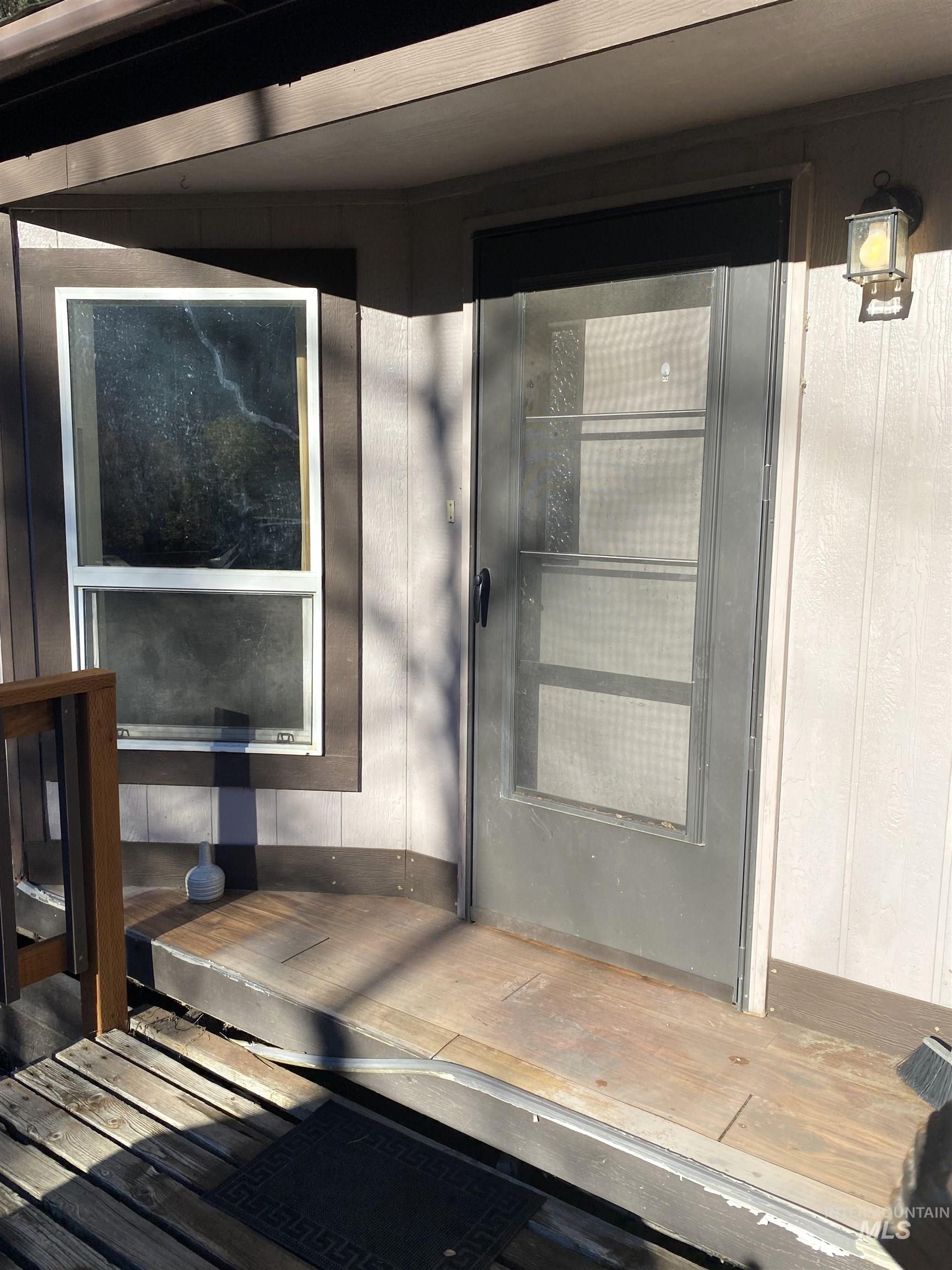 411 N Almon, Moscow, Idaho 83843, 3 Bedrooms, 2 Bathrooms, Residential For Sale, Price $105,000, 98968104