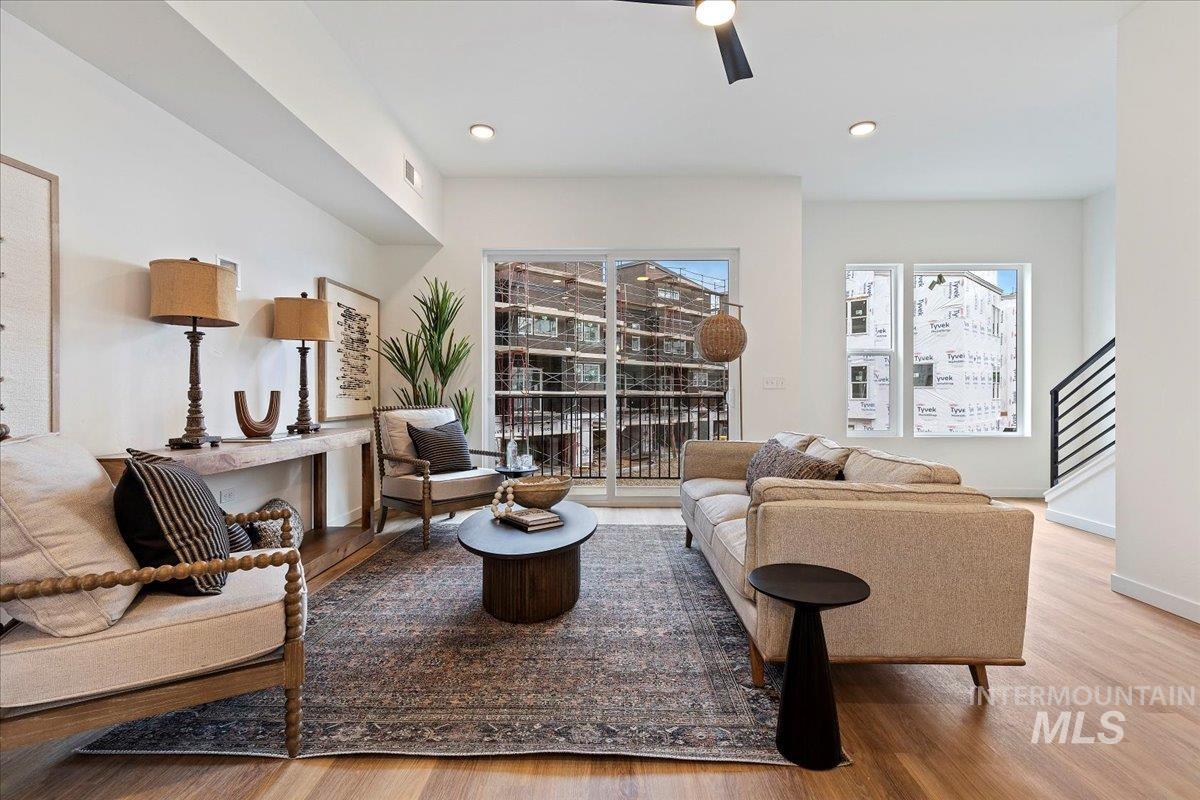 2013 S Makar Ln, Boise, Idaho 83706, 3 Bedrooms, 3 Bathrooms, Residential For Sale, Price $625,000, 98968115