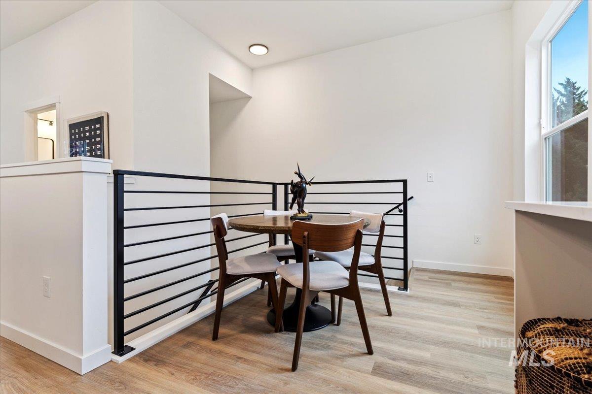 2013 S Makar Ln, Boise, Idaho 83706, 3 Bedrooms, 3 Bathrooms, Residential For Sale, Price $625,000, 98968115