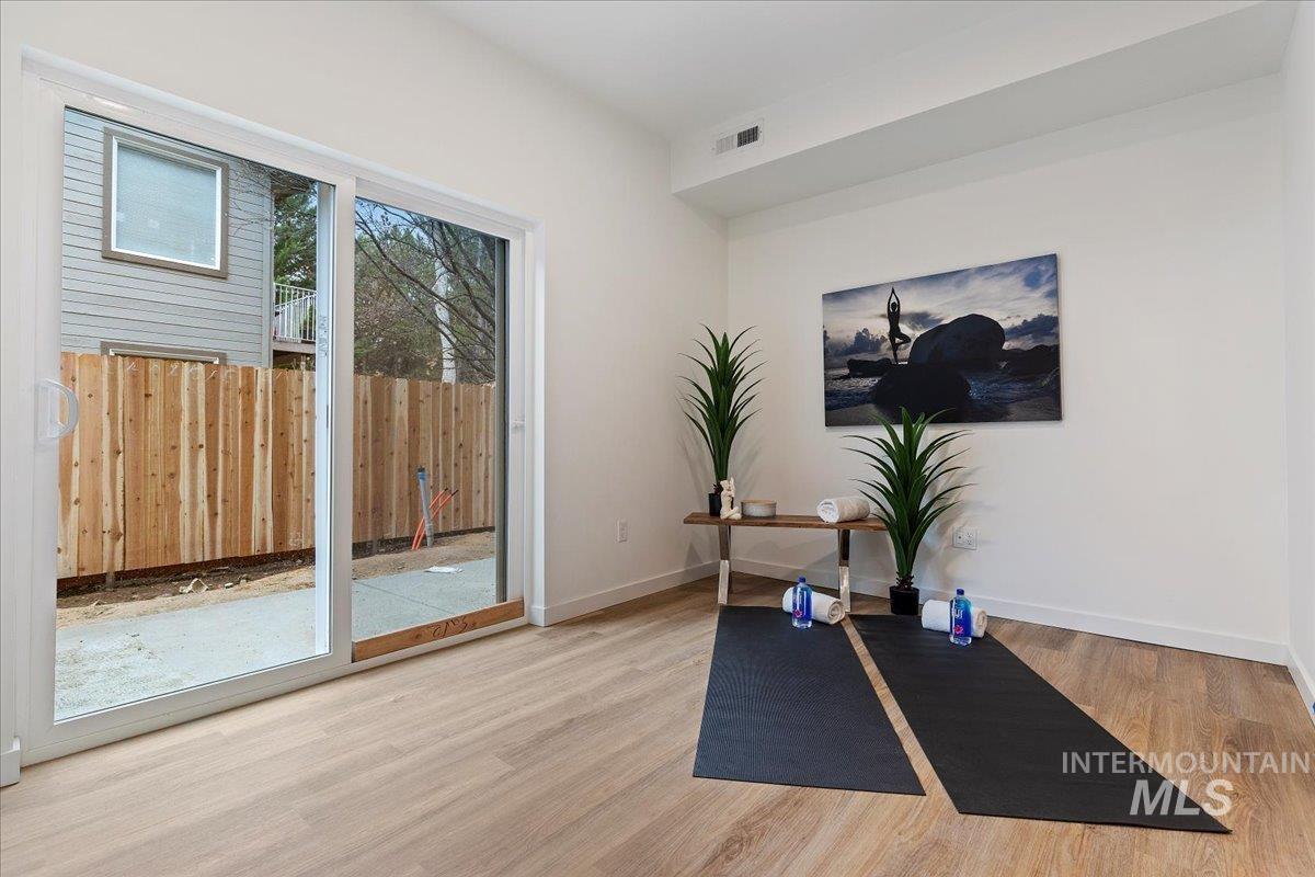 2013 S Makar Ln, Boise, Idaho 83706, 3 Bedrooms, 3 Bathrooms, Residential For Sale, Price $625,000, 98968115