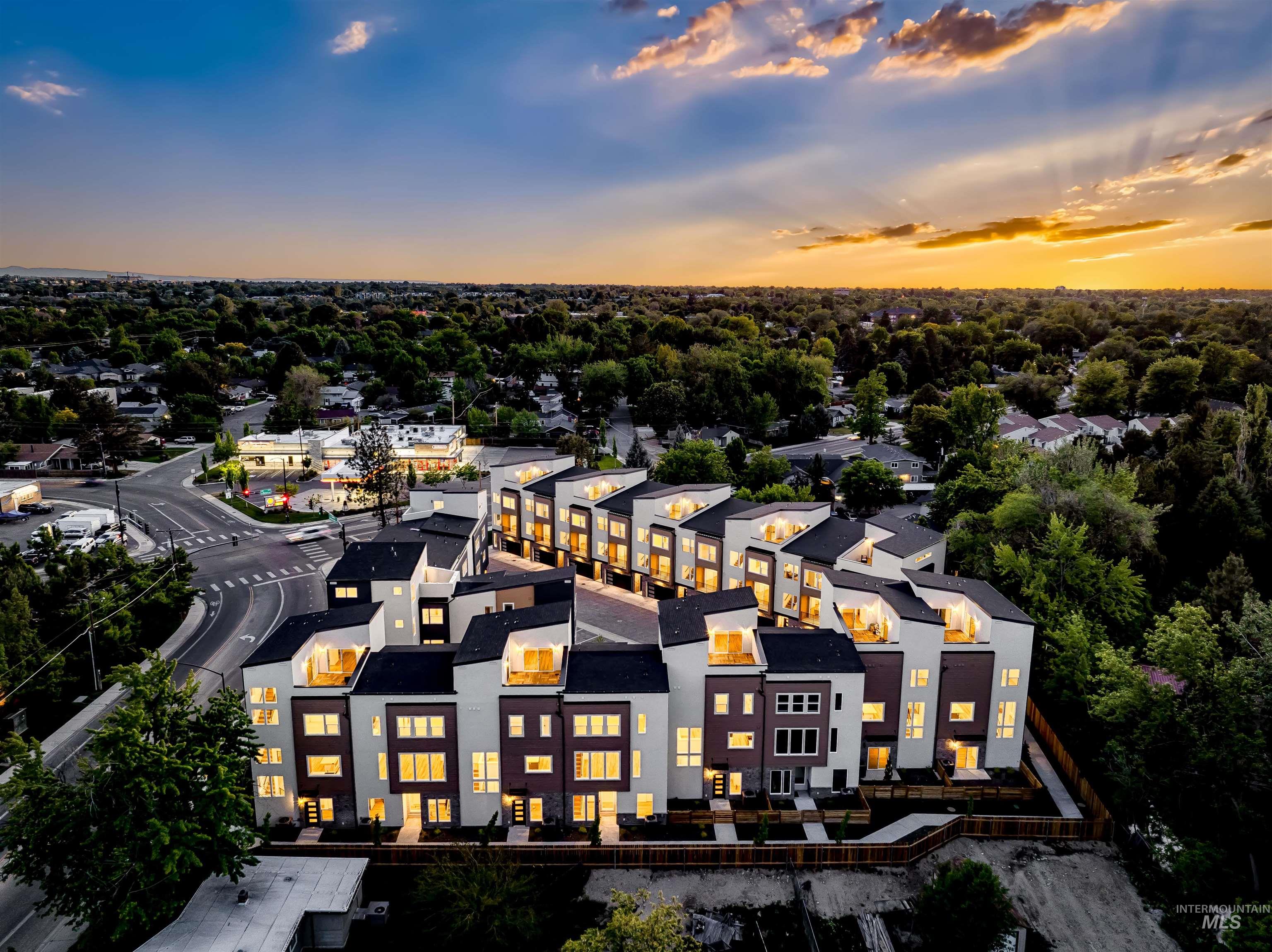 2013 S Makar Ln, Boise, Idaho 83706, 3 Bedrooms, 3 Bathrooms, Residential For Sale, Price $625,000, 98968115
