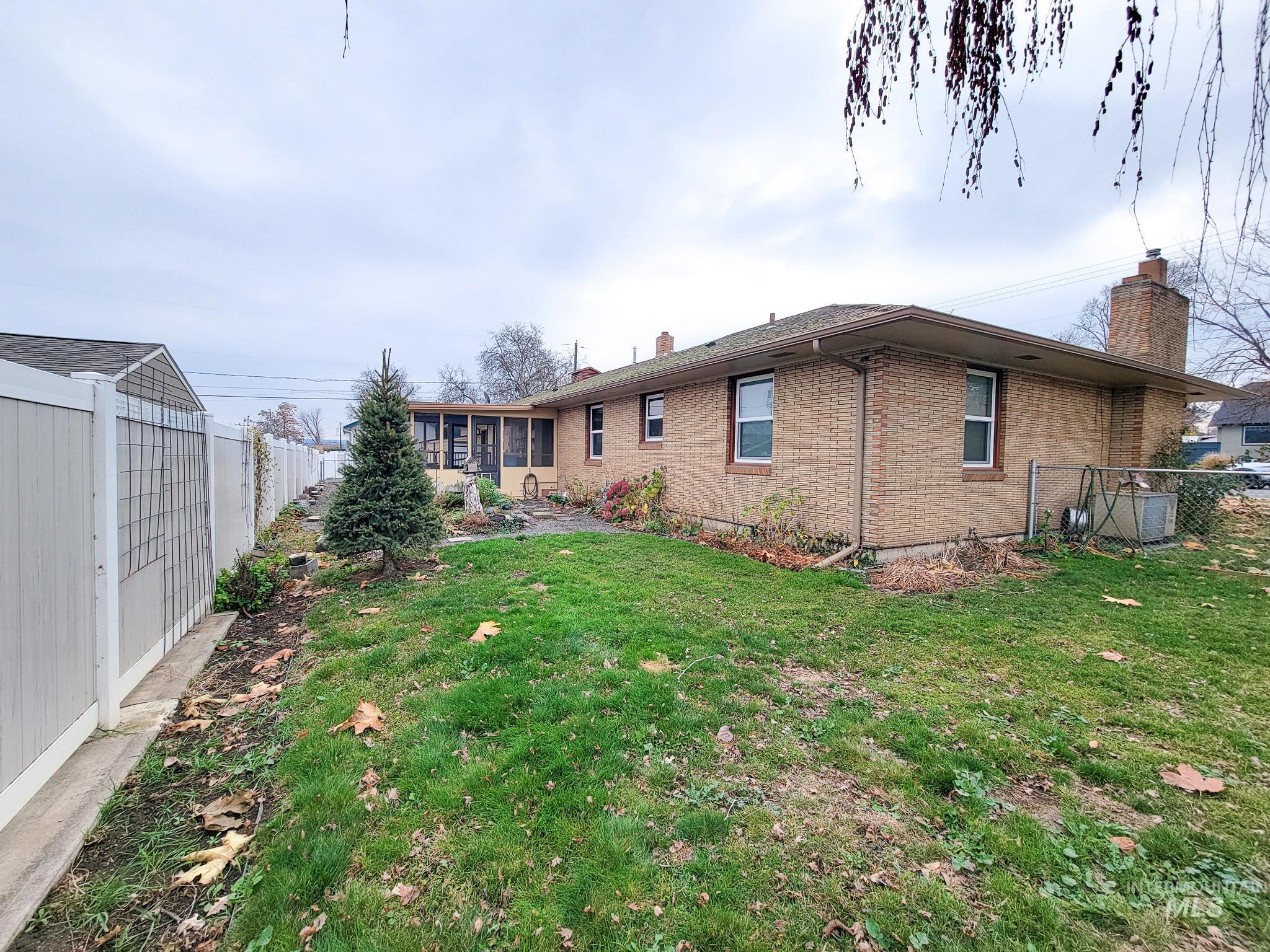 618 Highland, Clarkston, Idaho 99403, 3 Bedrooms, 2 Bathrooms, Residential For Sale, Price $399,900, 98968117