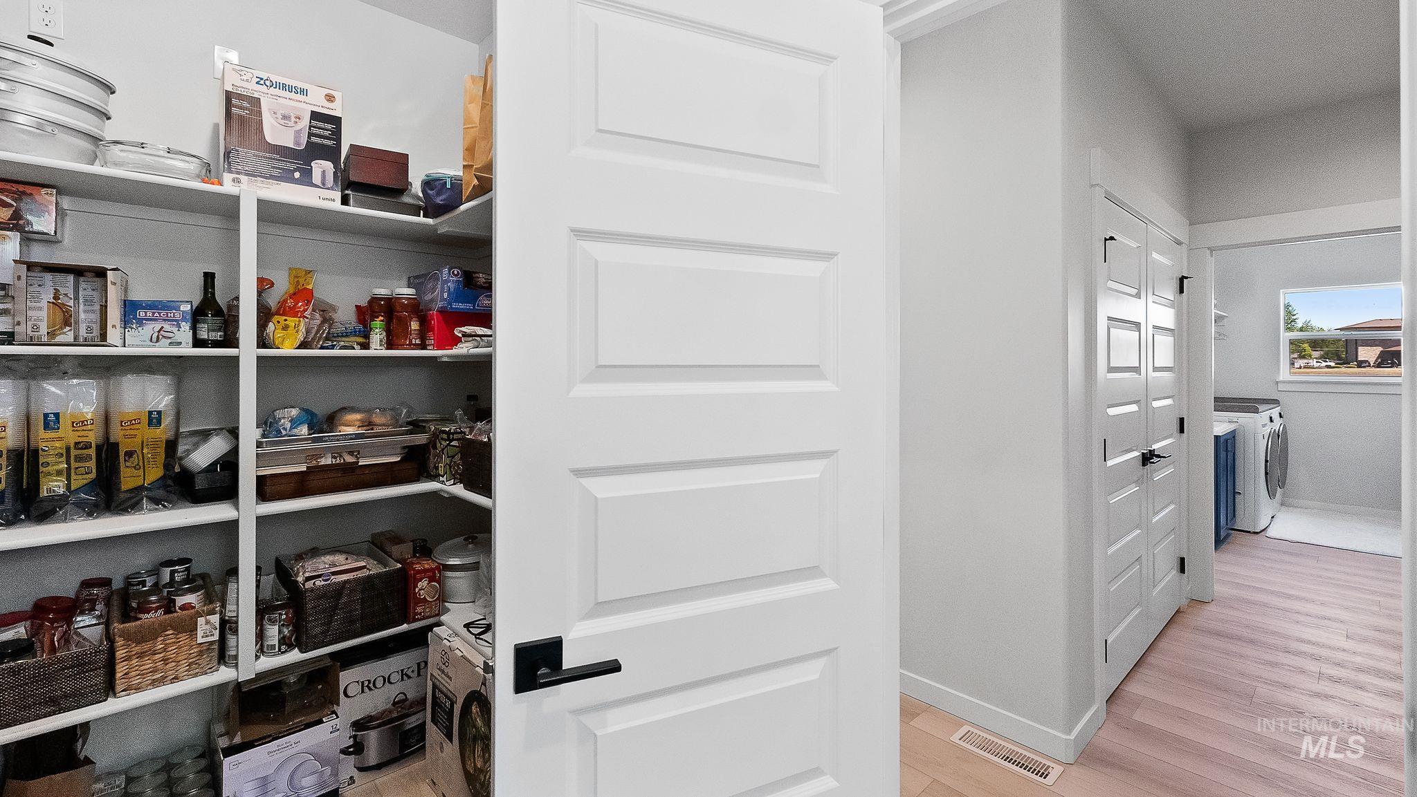 1697 S Vinnell, Boise, Idaho 83709, 4 Bedrooms, 4.5 Bathrooms, Residential For Sale, Price $1,200,000, 98968119