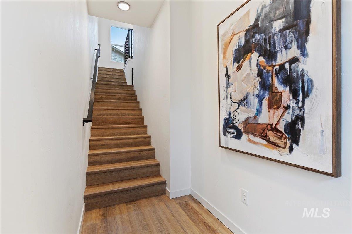 2043 S Makar Ln, Boise, Idaho 83706, 3 Bedrooms, 3.5 Bathrooms, Residential For Sale, Price $795,000, 98968120