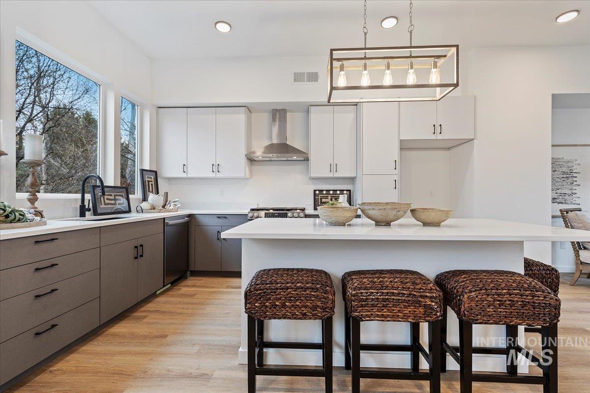 2043 S Makar Ln, Boise, Idaho 83706, 3 Bedrooms, 3.5 Bathrooms, Residential For Sale, Price $795,000, 98968120