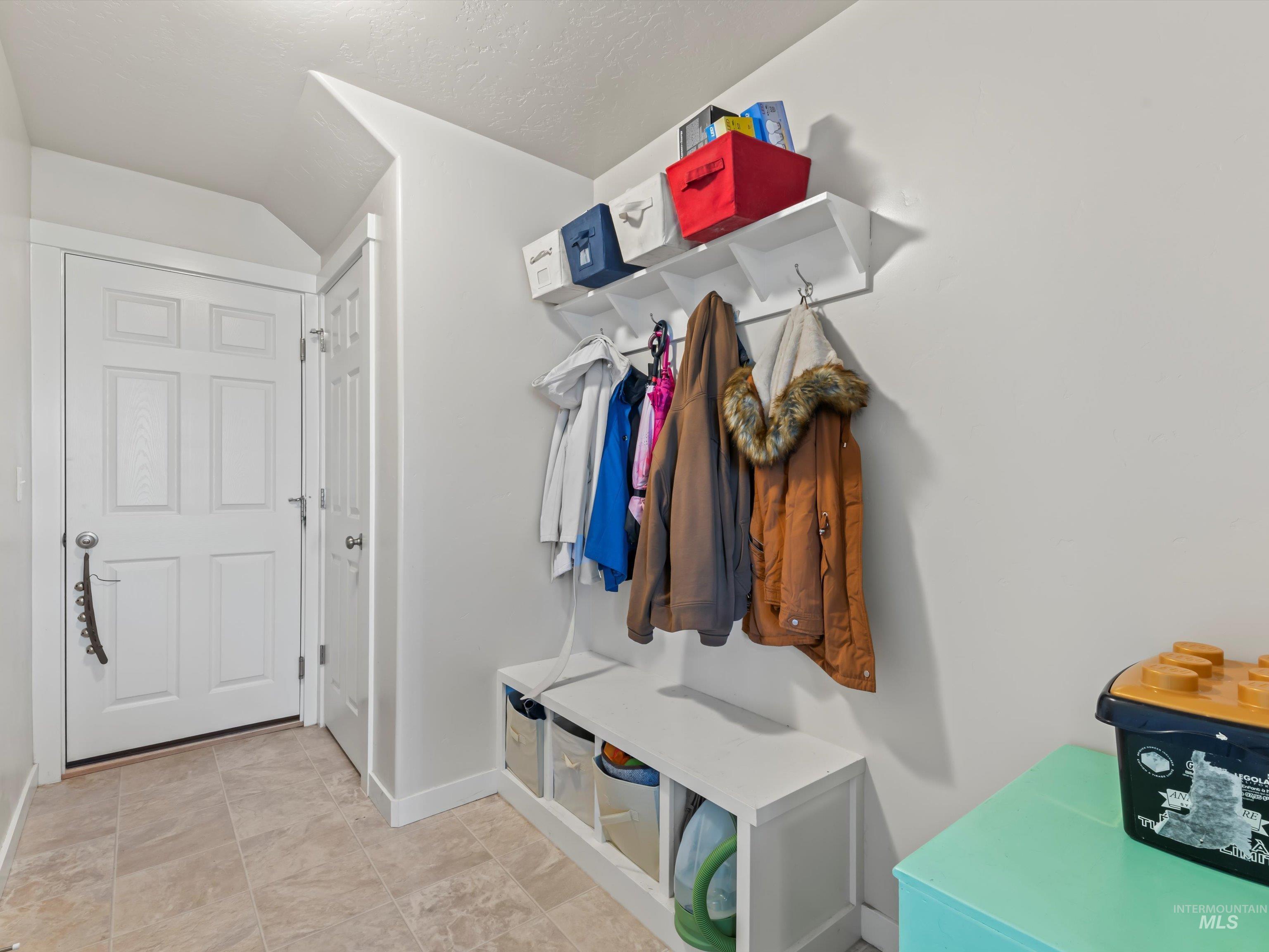 1110 S Kalahari Ave., Kuna, Idaho 83634, 4 Bedrooms, 2.5 Bathrooms, Residential For Sale, Price $479,990, 98968122