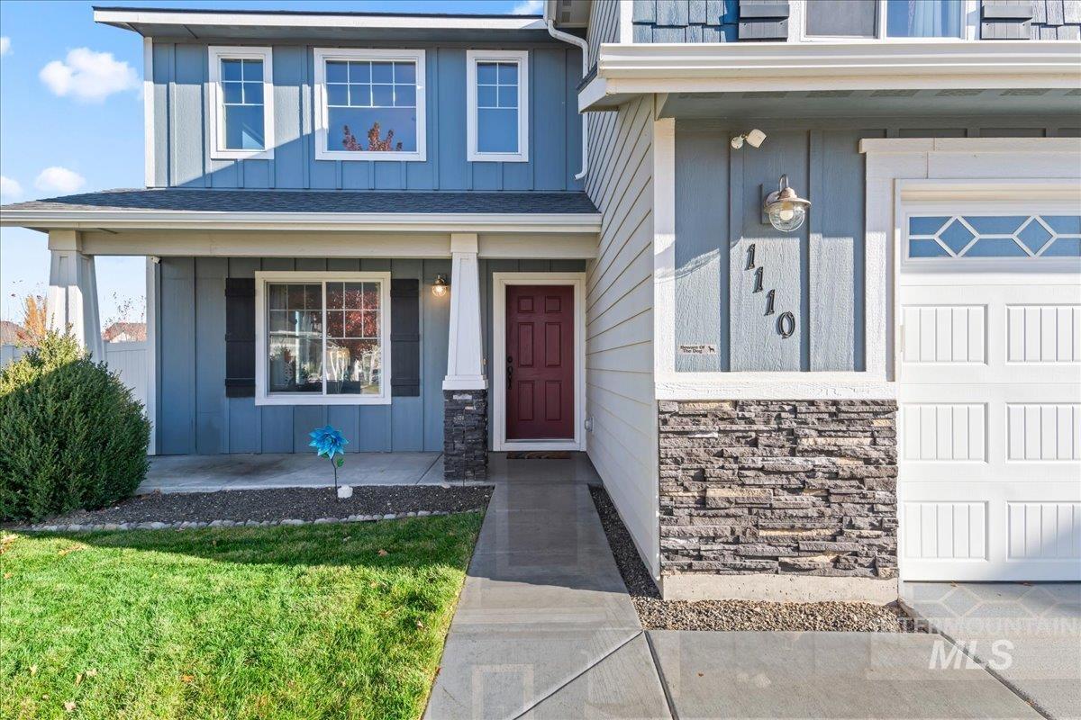 1110 S Kalahari Ave., Kuna, Idaho 83634, 4 Bedrooms, 2.5 Bathrooms, Residential For Sale, Price $479,990, 98968122