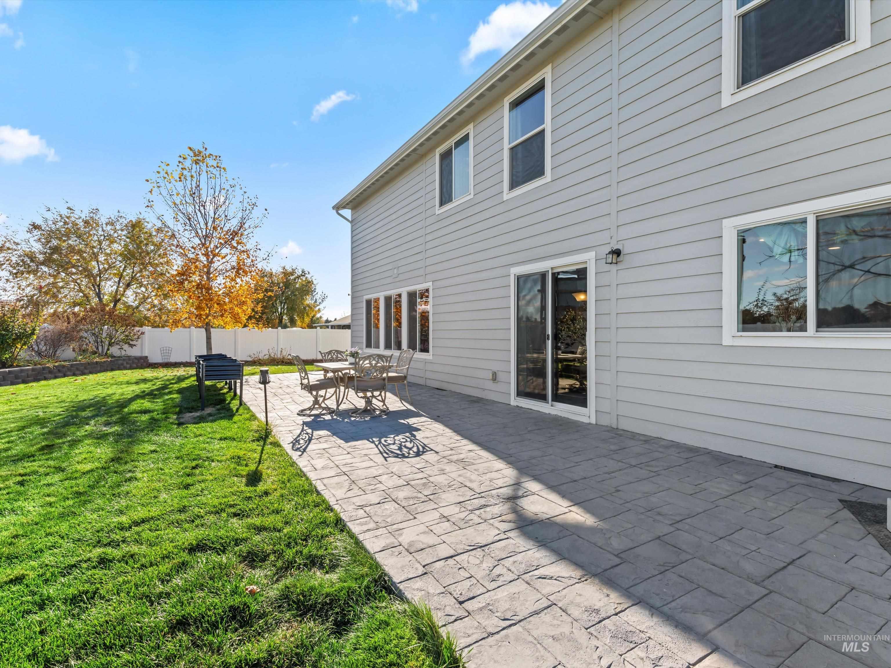 1110 S Kalahari Ave., Kuna, Idaho 83634, 4 Bedrooms, 2.5 Bathrooms, Residential For Sale, Price $479,990, 98968122