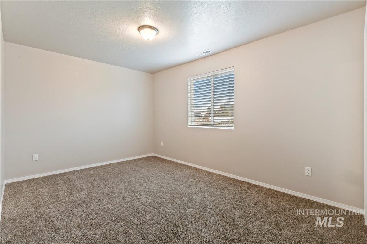 4441 E Stone Falls, Nampa, Idaho 83686, 4 Bedrooms, 2.5 Bathrooms, Residential For Sale, Price $469,900, 98968123