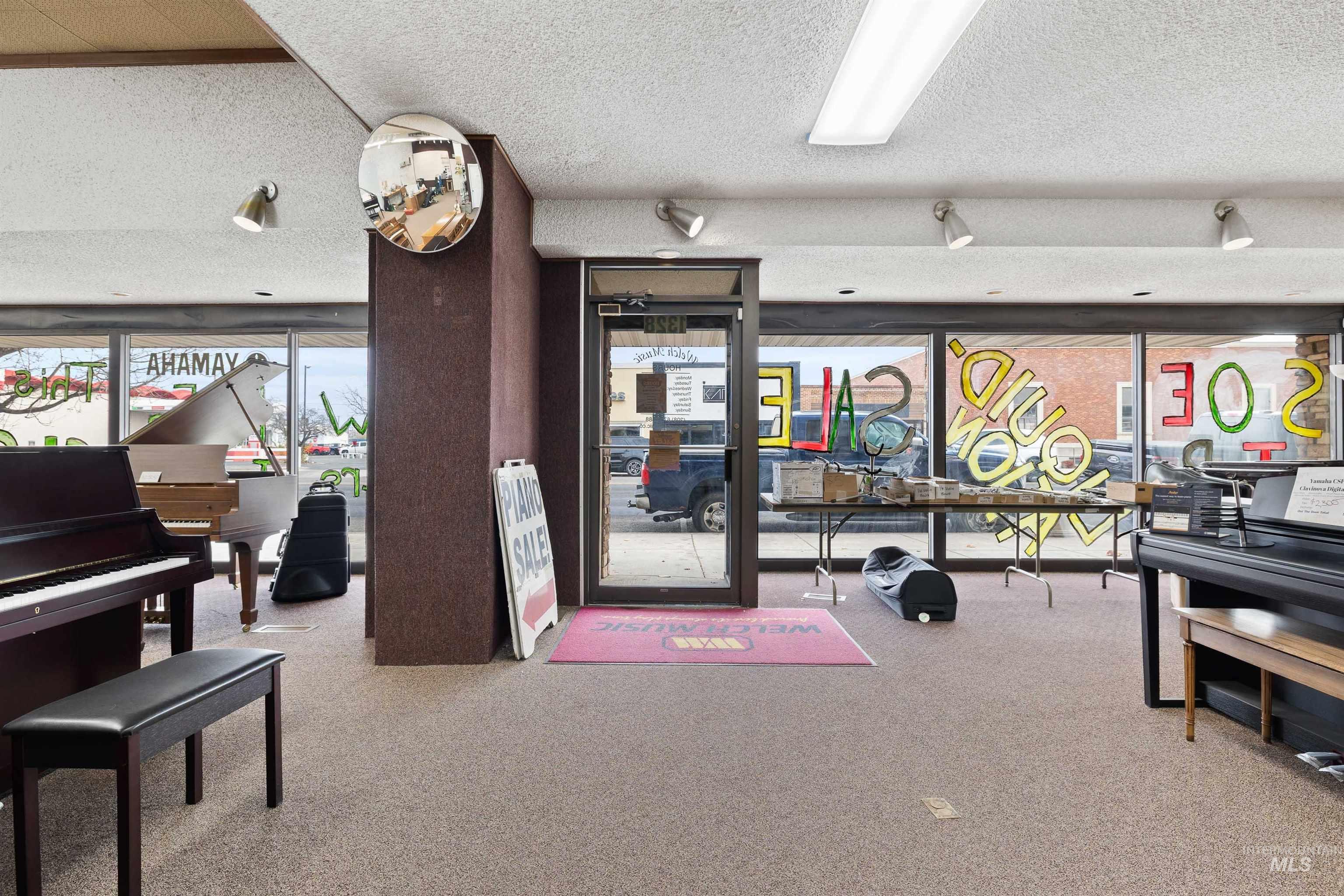 1328 Overland Ave, Burley, Idaho 83318, Business/Commercial For Sale, Price $460,000, 98968128