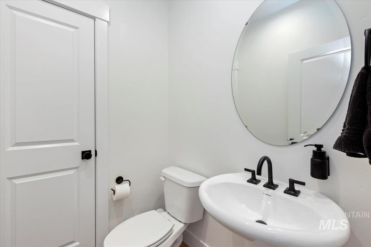 11650 W Vin Santo Dr, Nampa, Idaho 83686, 5 Bedrooms, 3.5 Bathrooms, Residential For Sale, Price $567,777, 98968149