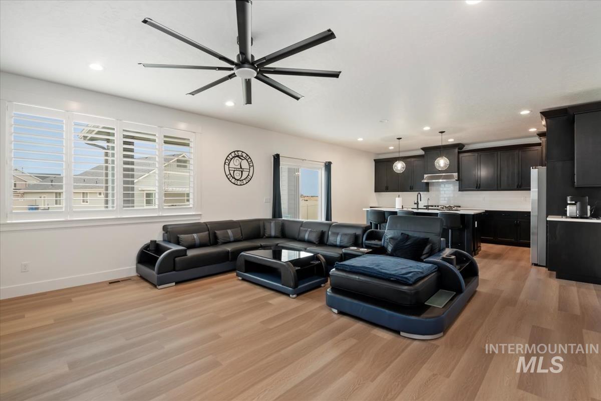 11650 W Vin Santo Dr, Nampa, Idaho 83686, 5 Bedrooms, 3.5 Bathrooms, Residential For Sale, Price $567,777, 98968149