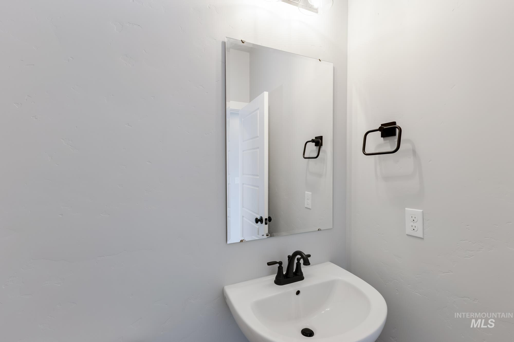 Bathroom with a sink