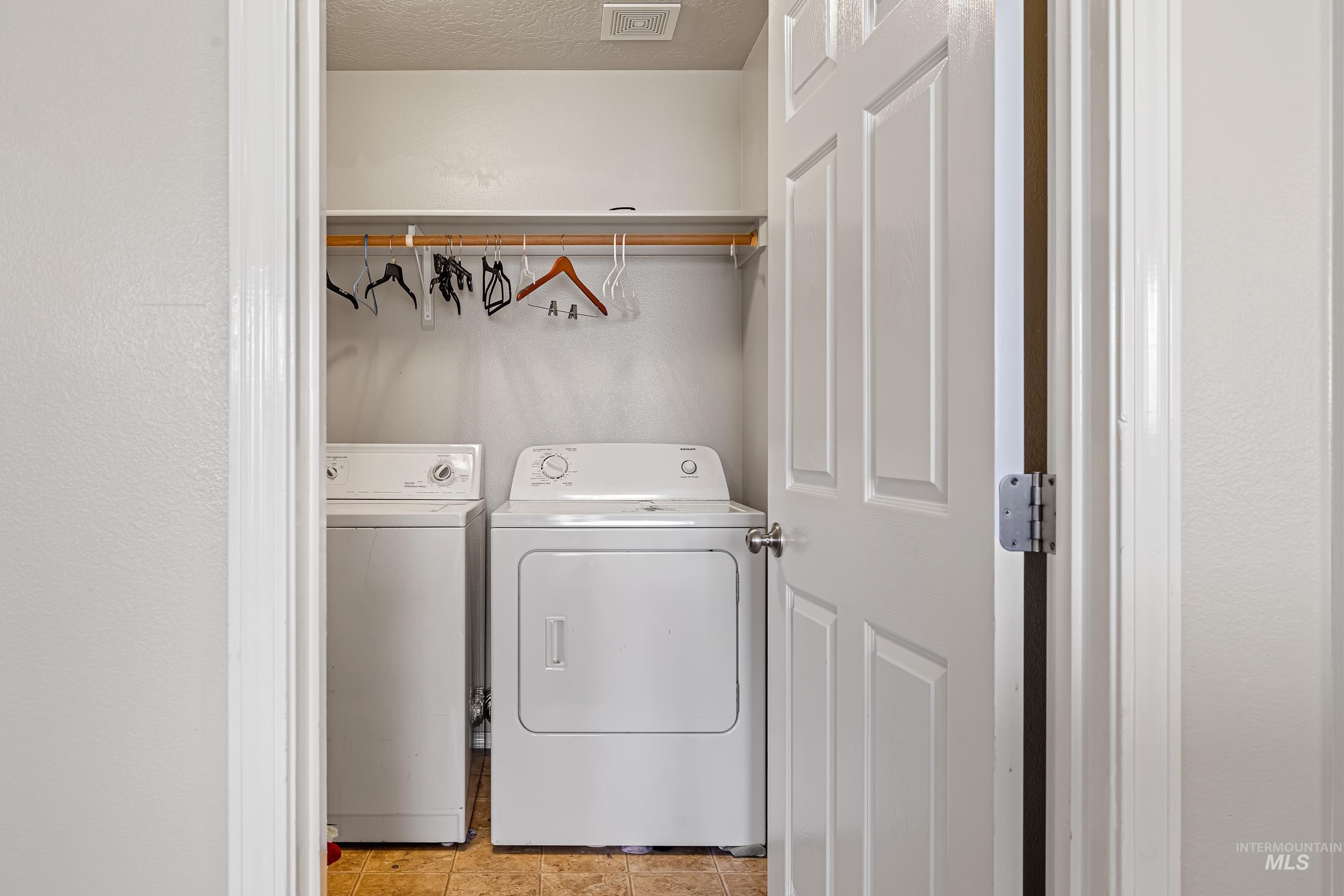 10936 W Spring River St, Boise, Idaho 83709-5677, 4 Bedrooms, 2.5 Bathrooms, Residential For Sale, Price $519,900, 98968198