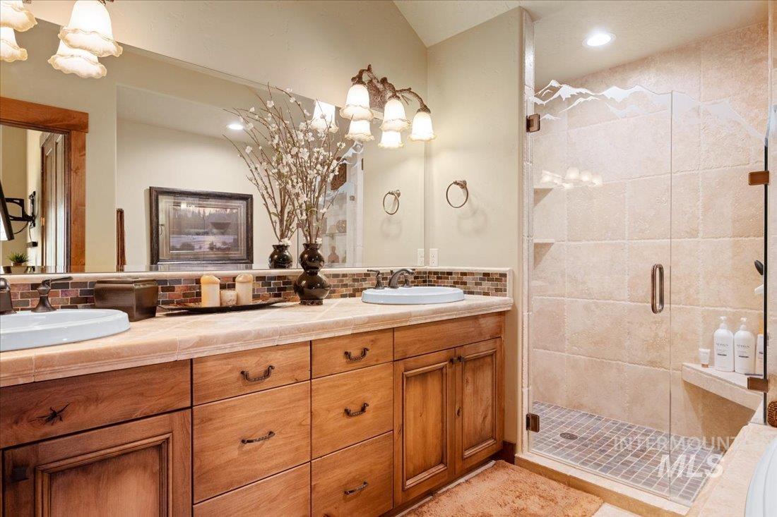 516 Whitewater Dr, Donnelly, Idaho 83615, 5 Bedrooms, 3 Bathrooms, Residential For Sale, Price $2,995,000, 98968203