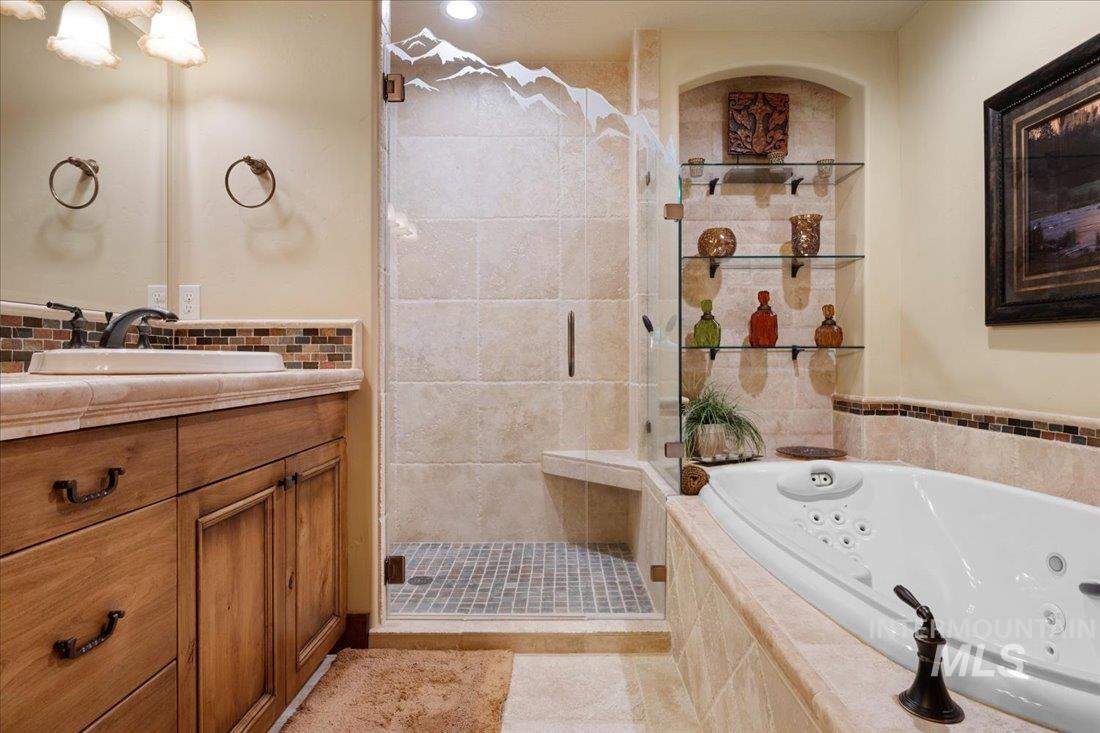 516 Whitewater Dr, Donnelly, Idaho 83615, 5 Bedrooms, 3 Bathrooms, Residential For Sale, Price $2,995,000, 98968203