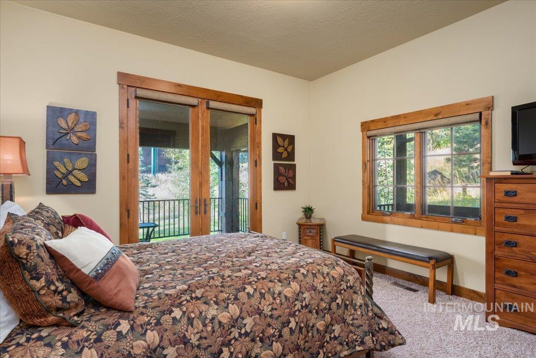 516 Whitewater Dr, Donnelly, Idaho 83615, 5 Bedrooms, 3 Bathrooms, Residential For Sale, Price $2,995,000, 98968203