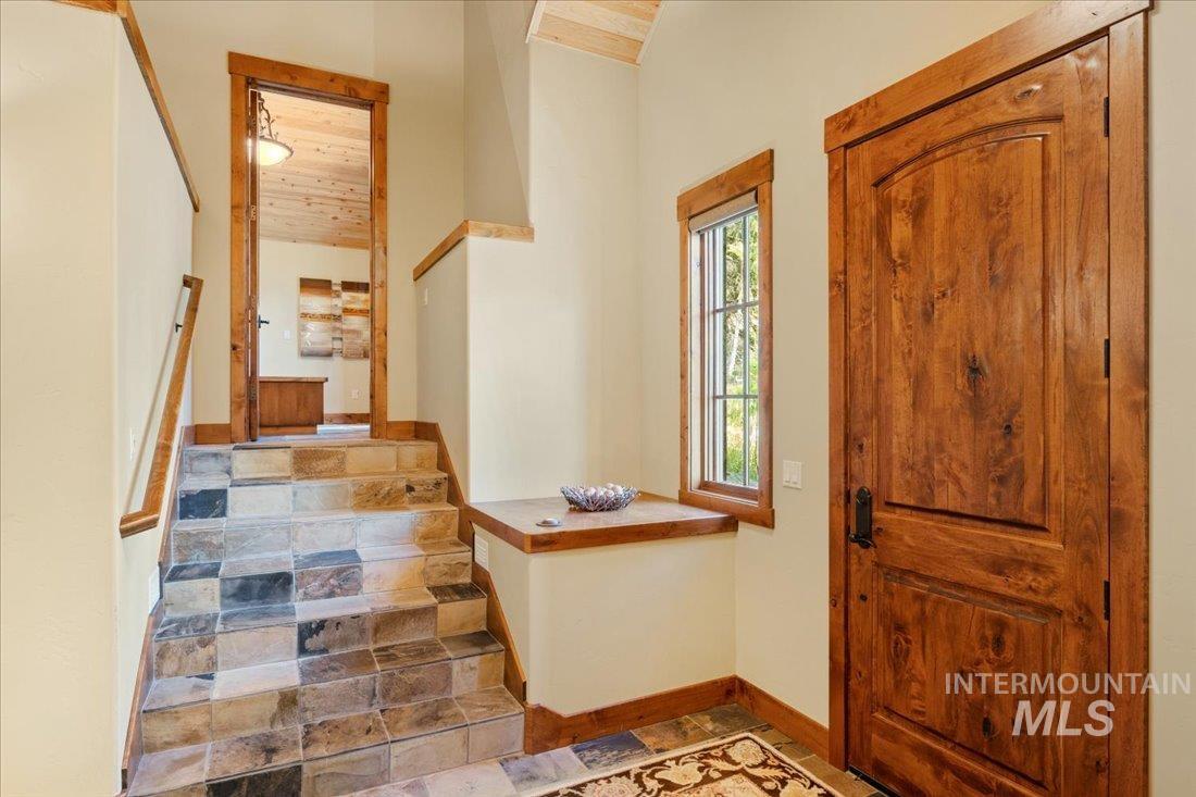 516 Whitewater Dr, Donnelly, Idaho 83615, 5 Bedrooms, 3 Bathrooms, Residential For Sale, Price $2,995,000, 98968203