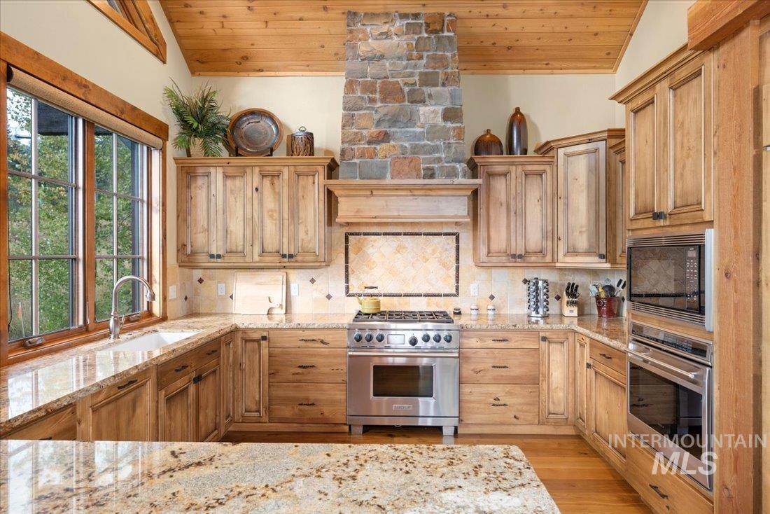 516 Whitewater Dr, Donnelly, Idaho 83615, 5 Bedrooms, 3 Bathrooms, Residential For Sale, Price $2,995,000, 98968203