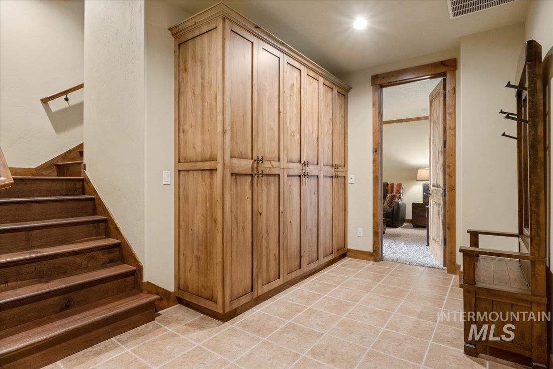 516 Whitewater Dr, Donnelly, Idaho 83615, 5 Bedrooms, 3 Bathrooms, Residential For Sale, Price $2,995,000, 98968203