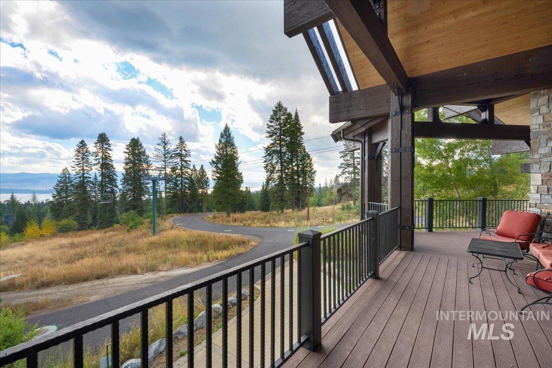 516 Whitewater Dr, Donnelly, Idaho 83615, 5 Bedrooms, 3 Bathrooms, Residential For Sale, Price $2,995,000, 98968203