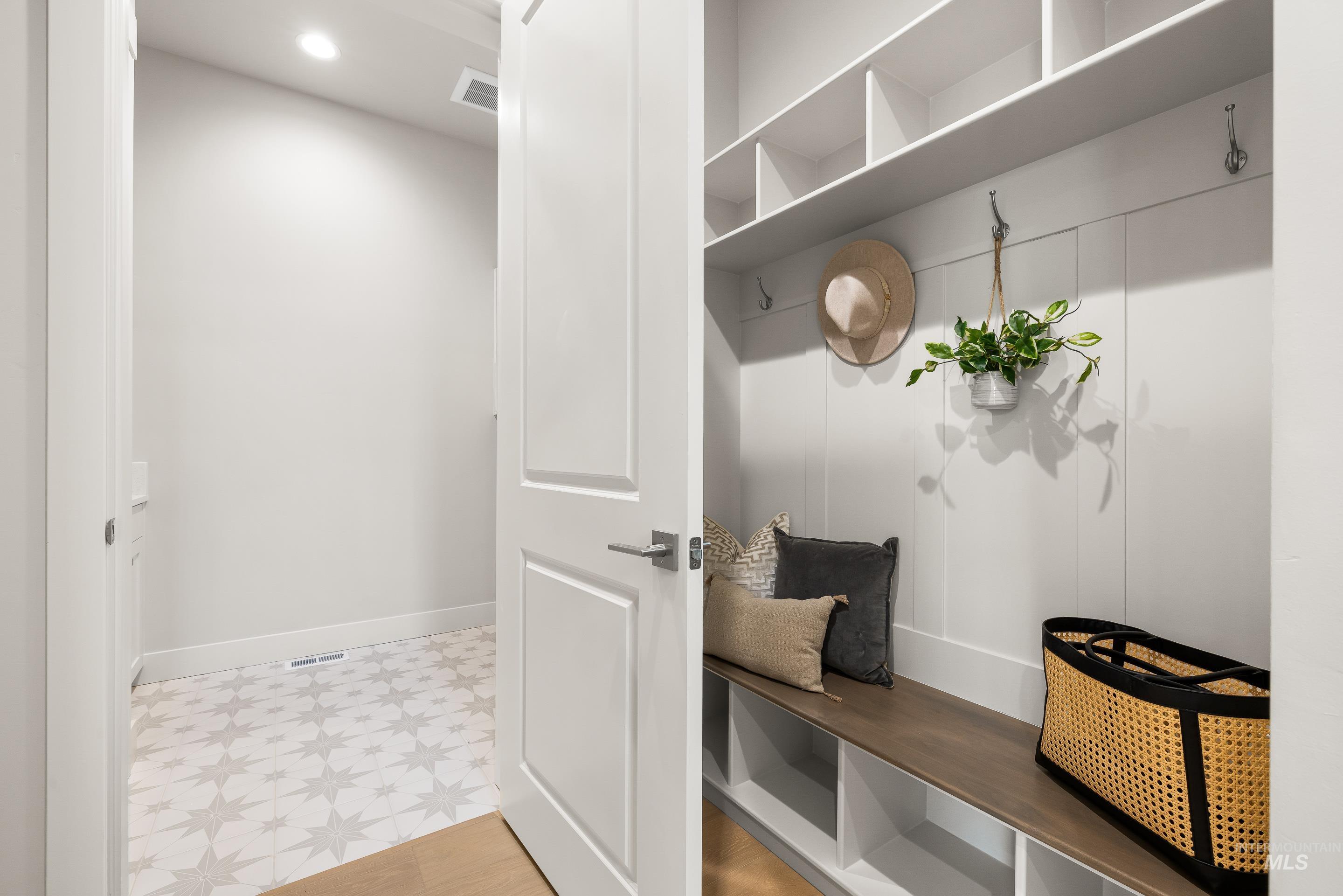 24473 Drifter Rd, Star, Idaho 83669, 5 Bedrooms, 3.5 Bathrooms, Residential For Sale, Price $999,000, 98968204