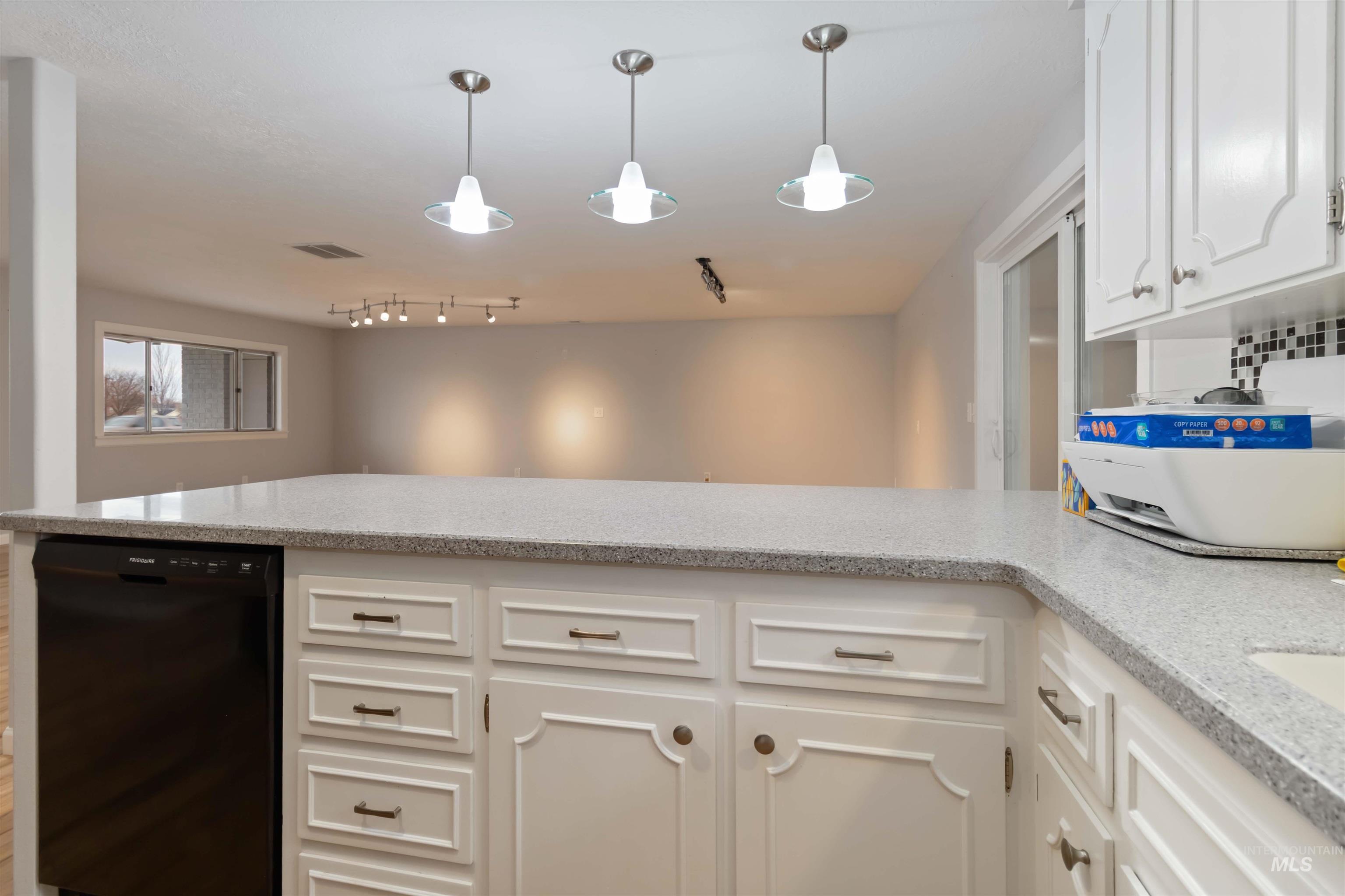 4000 S Cole Rd, Boise, Idaho 83709-4920, 5 Bedrooms, 3 Bathrooms, Residential For Sale, Price $675,000, 98968245