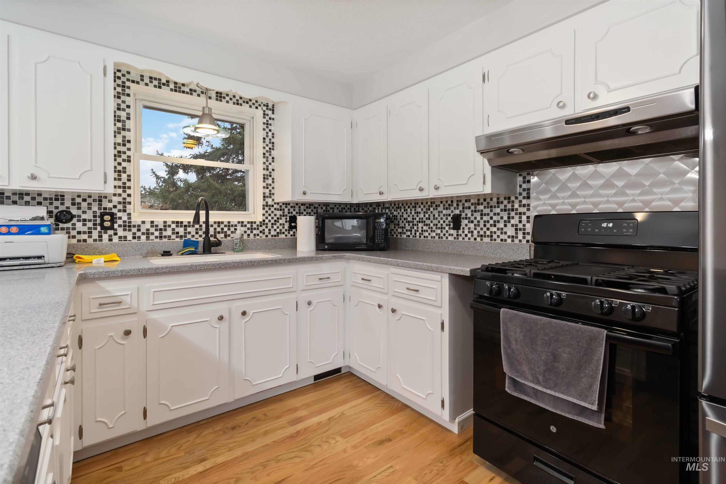 4000 S Cole Rd, Boise, Idaho 83709-4920, 5 Bedrooms, 3 Bathrooms, Residential For Sale, Price $675,000, 98968245