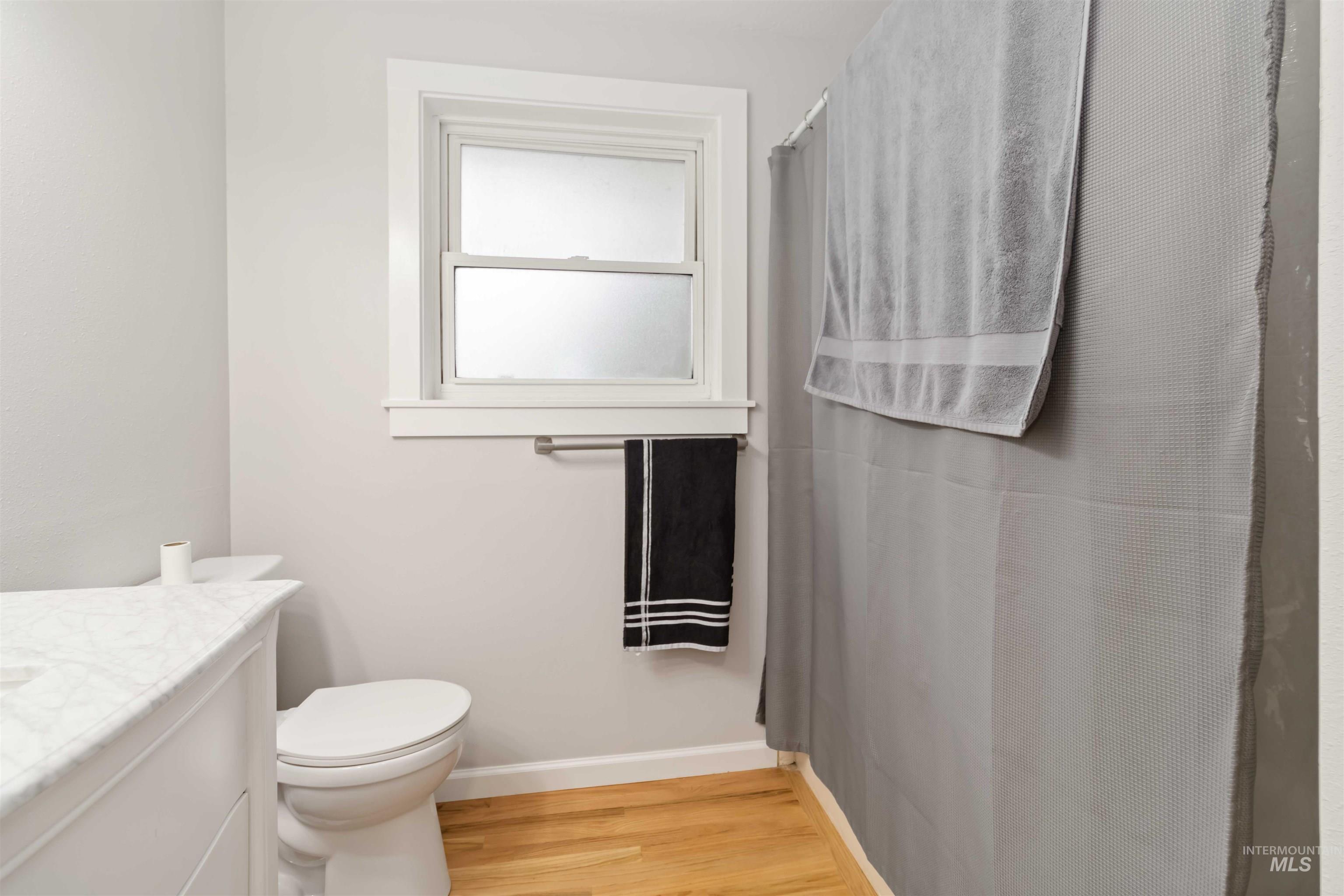 4000 S Cole Rd, Boise, Idaho 83709-4920, 5 Bedrooms, 3 Bathrooms, Residential For Sale, Price $675,000, 98968245