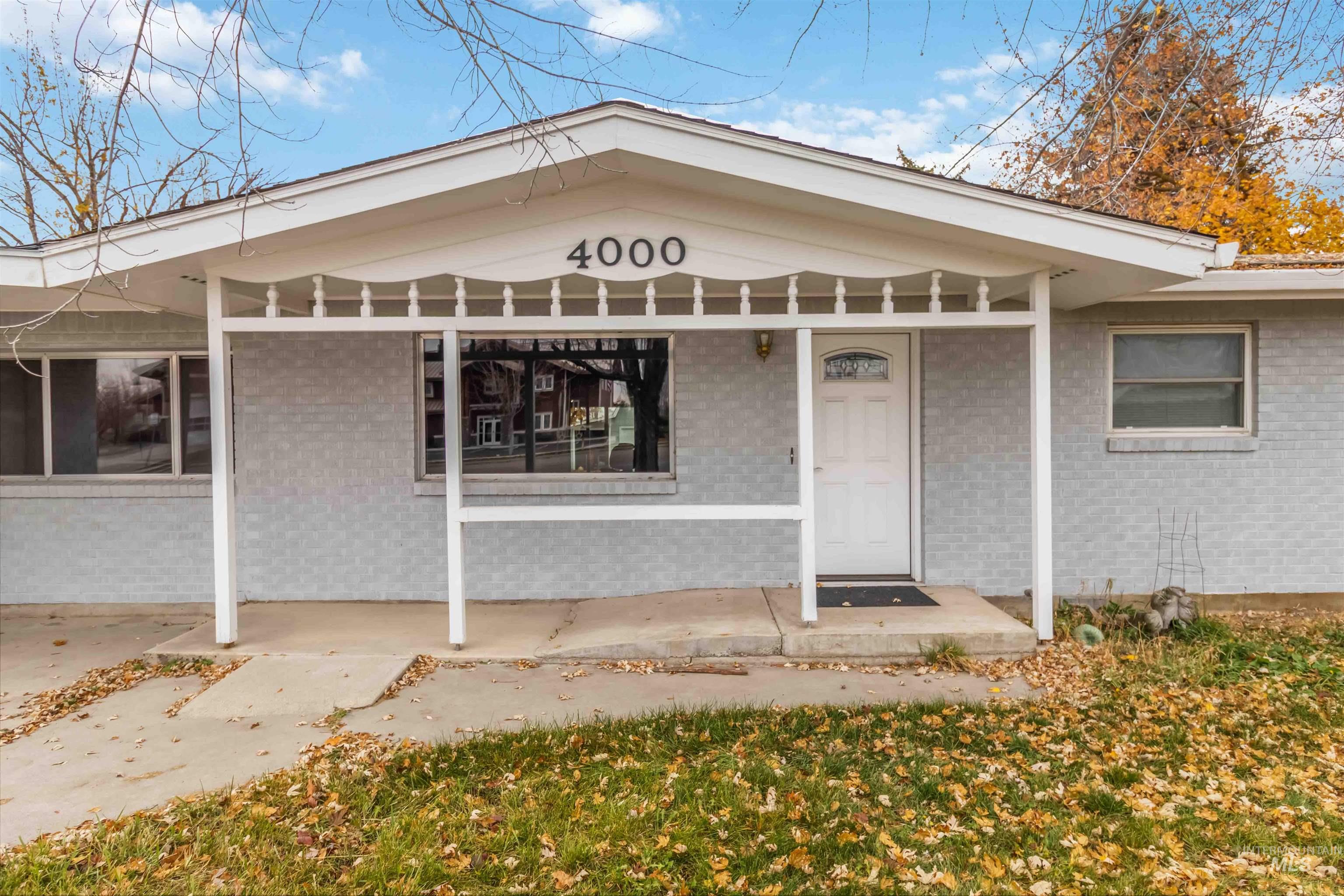 4000 S Cole Rd, Boise, Idaho 83709-4920, 5 Bedrooms, 3 Bathrooms, Residential For Sale, Price $675,000, 98968245