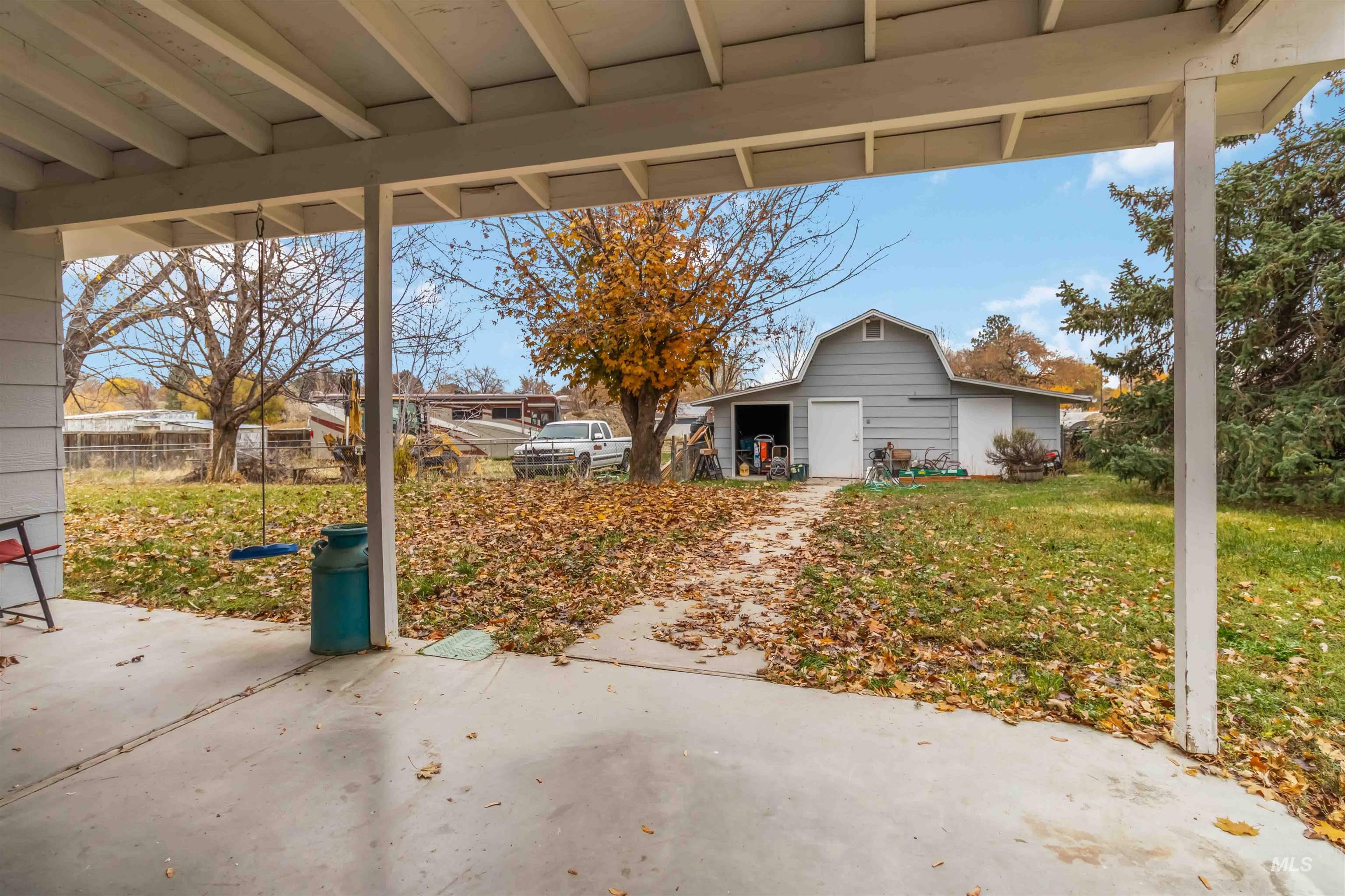 4000 S Cole Rd, Boise, Idaho 83709-4920, 5 Bedrooms, 3 Bathrooms, Residential For Sale, Price $675,000, 98968245