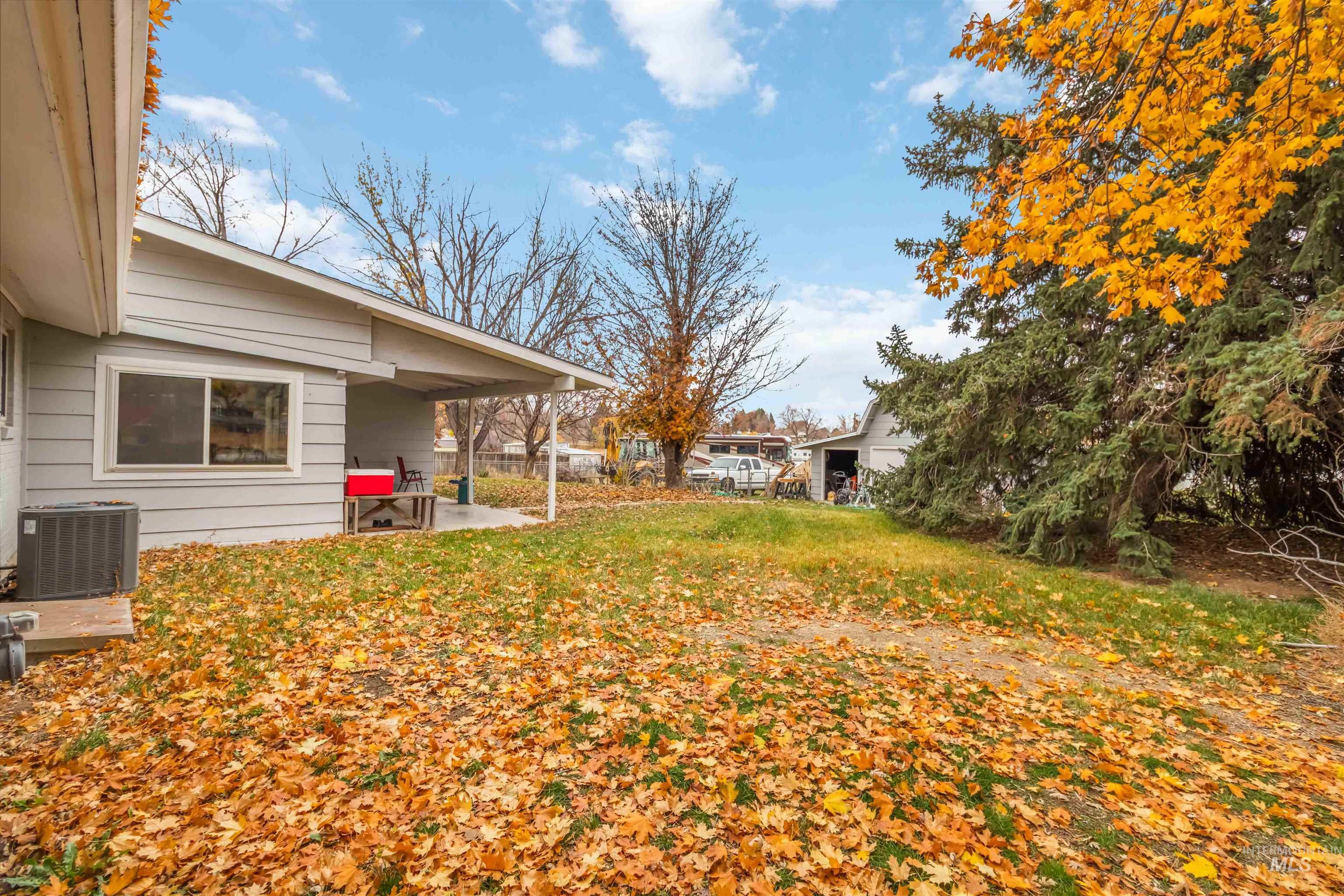 4000 S Cole Rd, Boise, Idaho 83709-4920, 5 Bedrooms, 3 Bathrooms, Residential For Sale, Price $675,000, 98968245