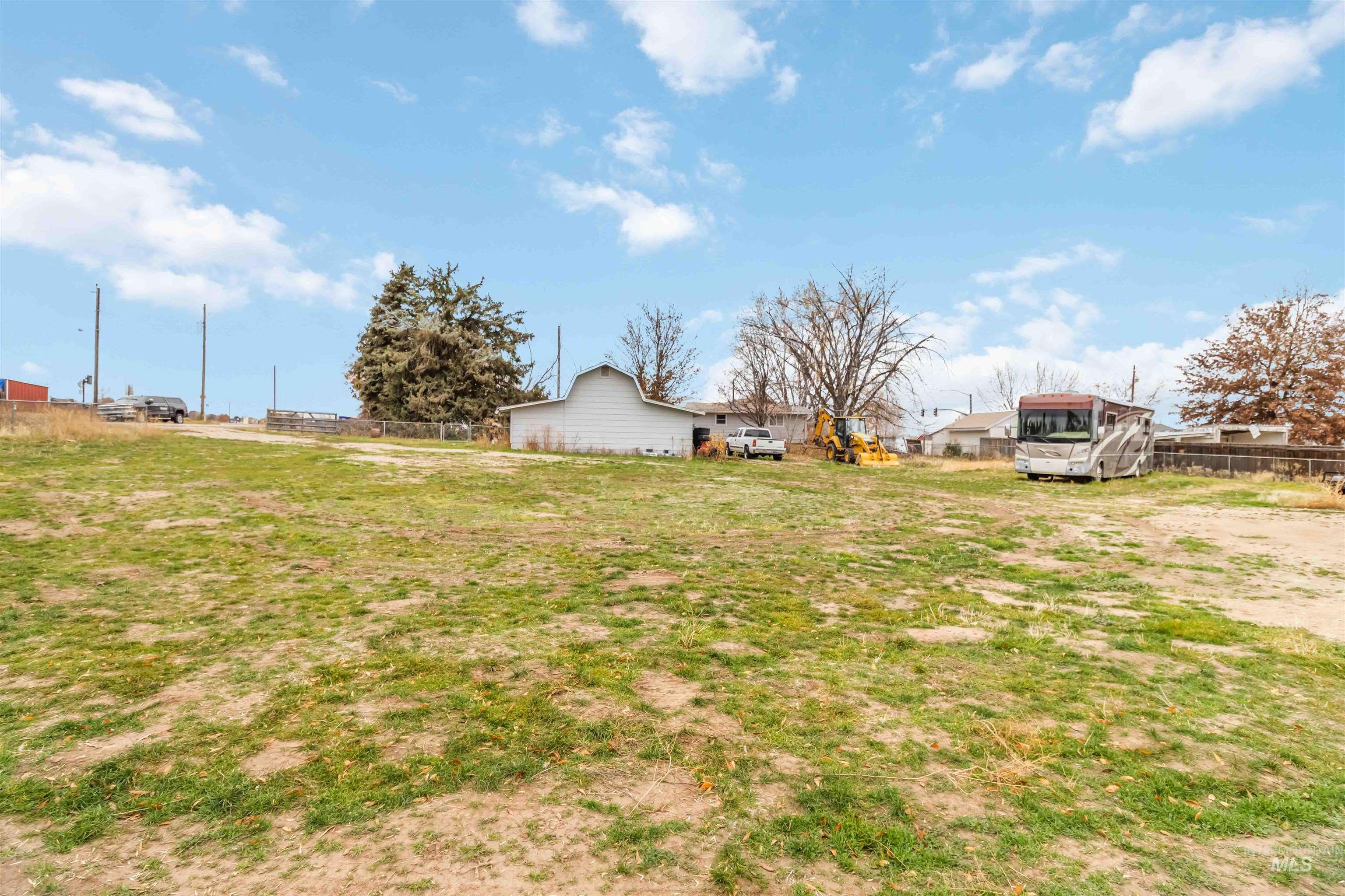 4000 S Cole Rd, Boise, Idaho 83709-4920, 5 Bedrooms, 3 Bathrooms, Residential For Sale, Price $675,000, 98968245