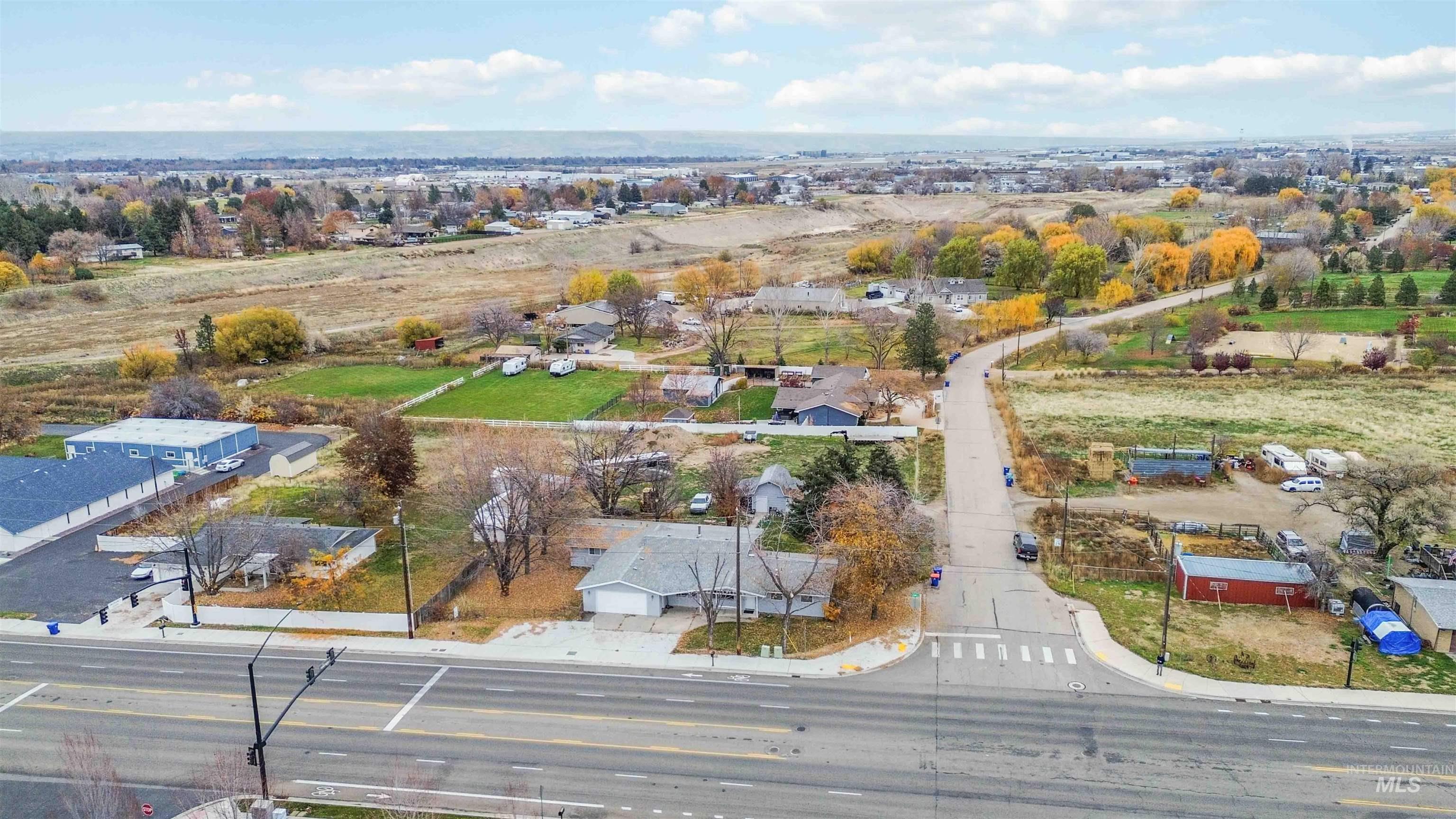 4000 S Cole Rd, Boise, Idaho 83709-4920, 5 Bedrooms, 3 Bathrooms, Residential For Sale, Price $675,000, 98968245