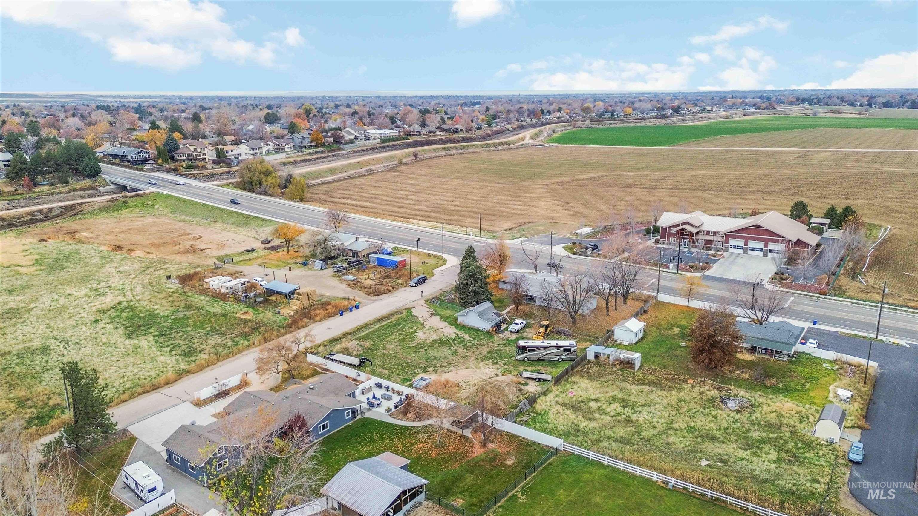 4000 S Cole Rd, Boise, Idaho 83709-4920, 5 Bedrooms, 3 Bathrooms, Residential For Sale, Price $675,000, 98968245