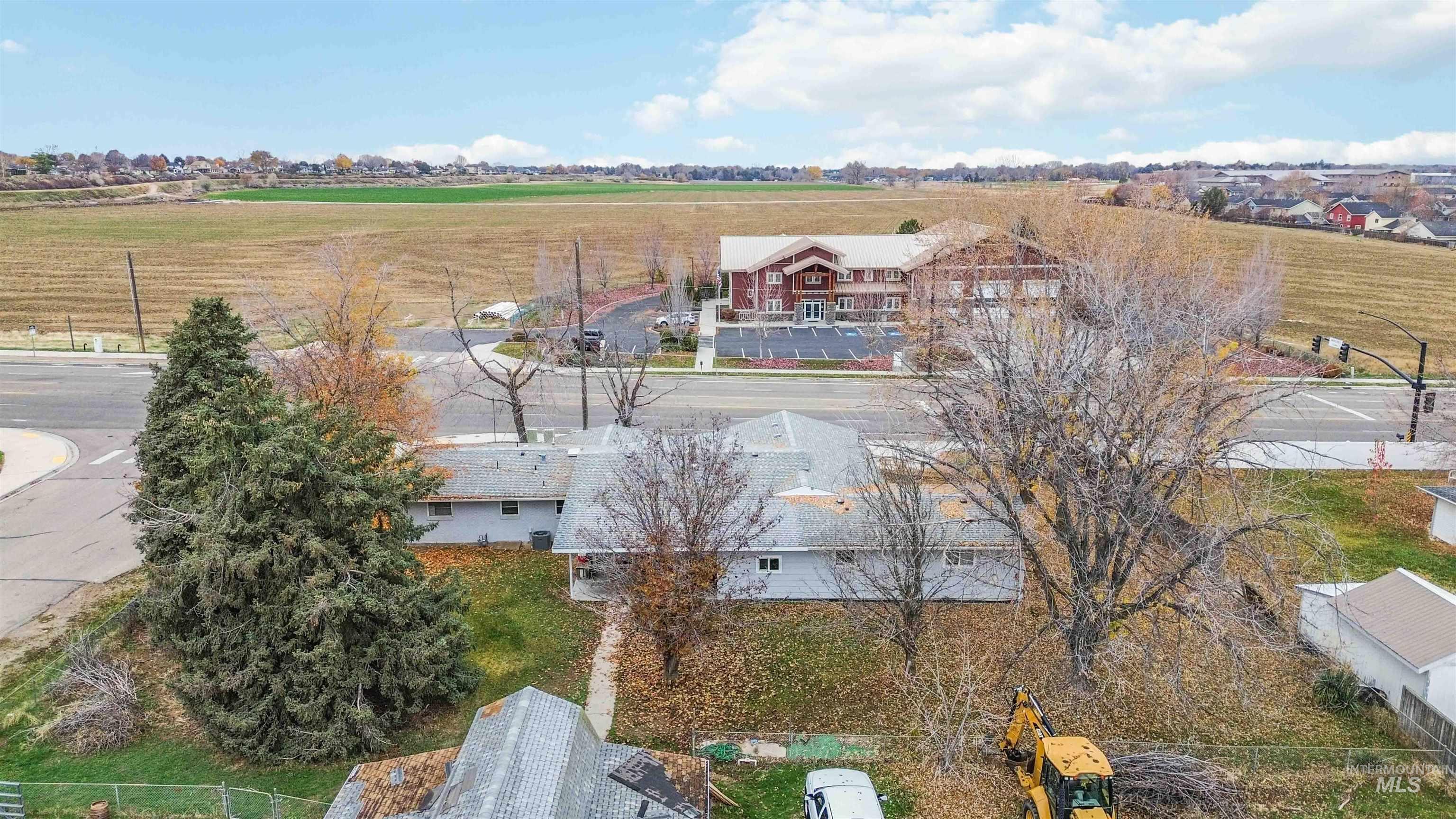 4000 S Cole Rd, Boise, Idaho 83709-4920, 5 Bedrooms, 3 Bathrooms, Residential For Sale, Price $675,000, 98968245