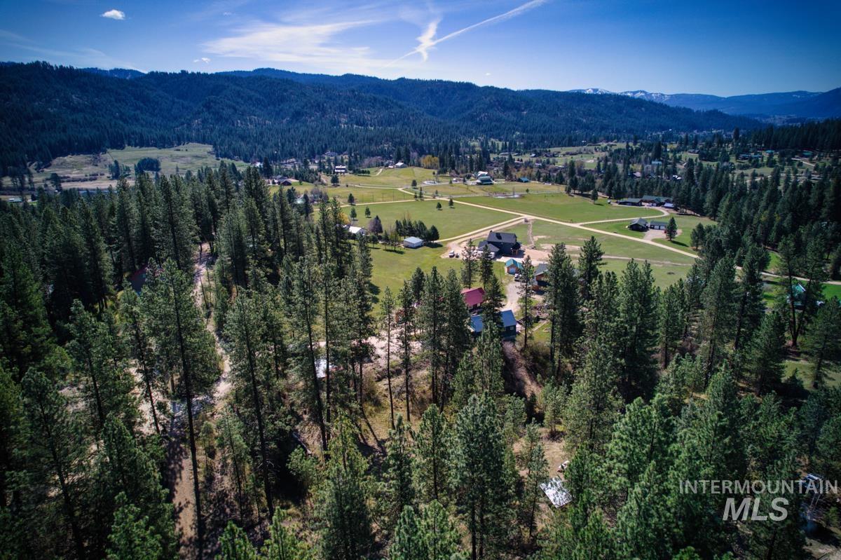 4 Lookout Ct, Garden Valley, Idaho 83622, 2 Bedrooms, 1 Bathroom, Residential For Sale, Price $349,900, 98968264