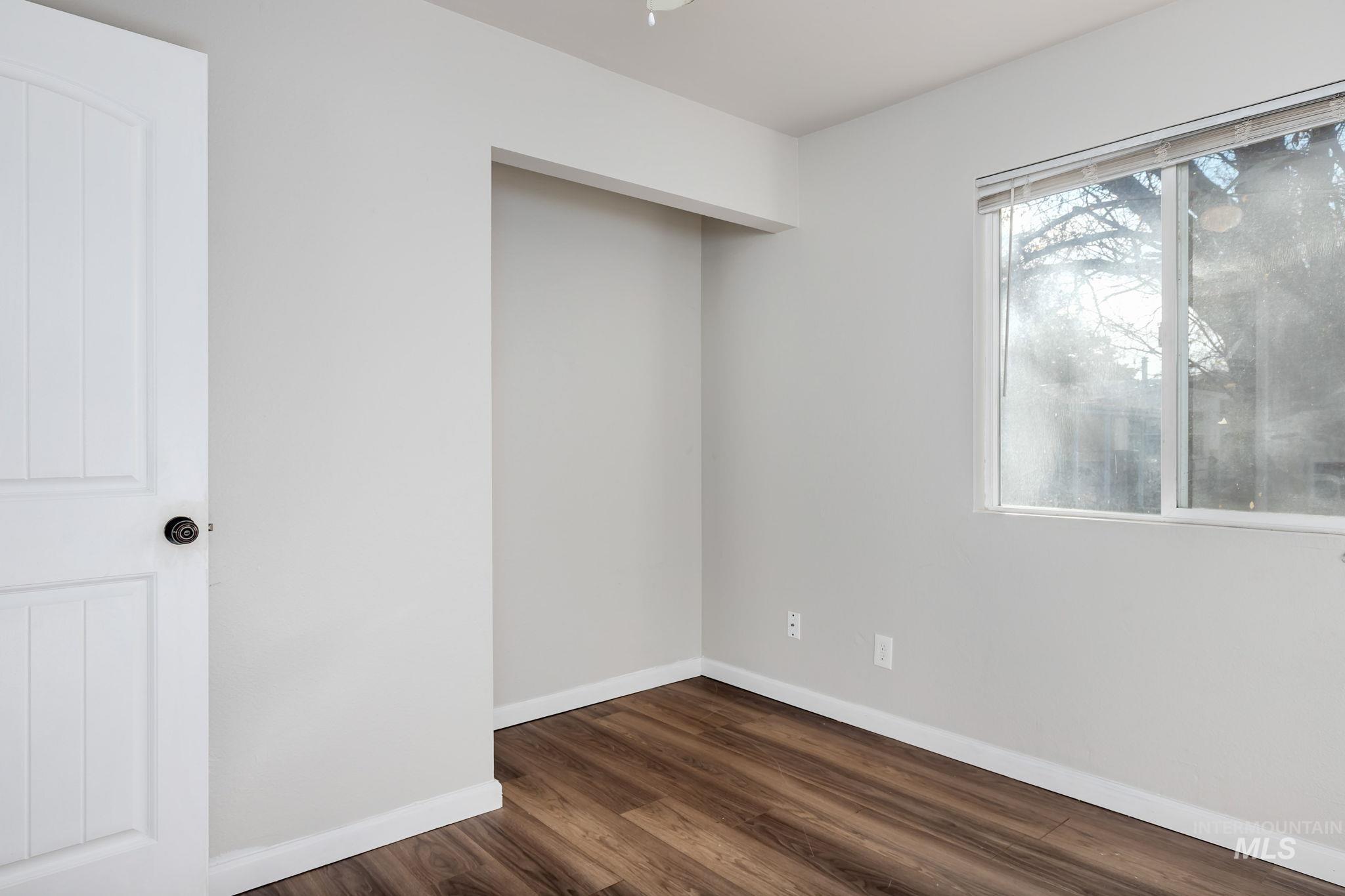 805-807 S Wardwell, Emmett, Idaho 83617, 3 Bedrooms, 1 Bathroom, Residential Income For Sale, Price $430,000, 98968265